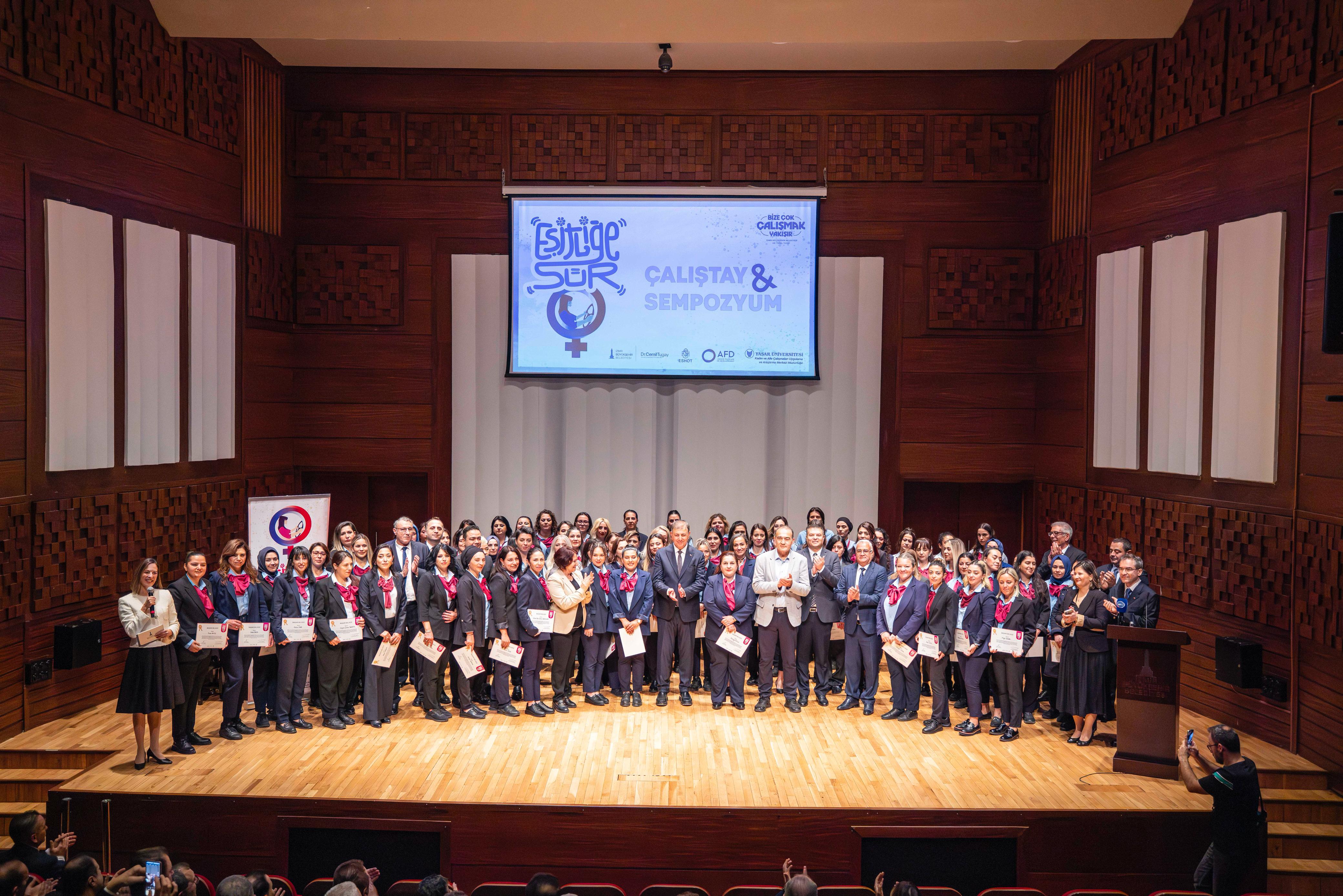 İzmir’de Kadın Şoför Devrimi Sayı 290’A Yükseldi (4)