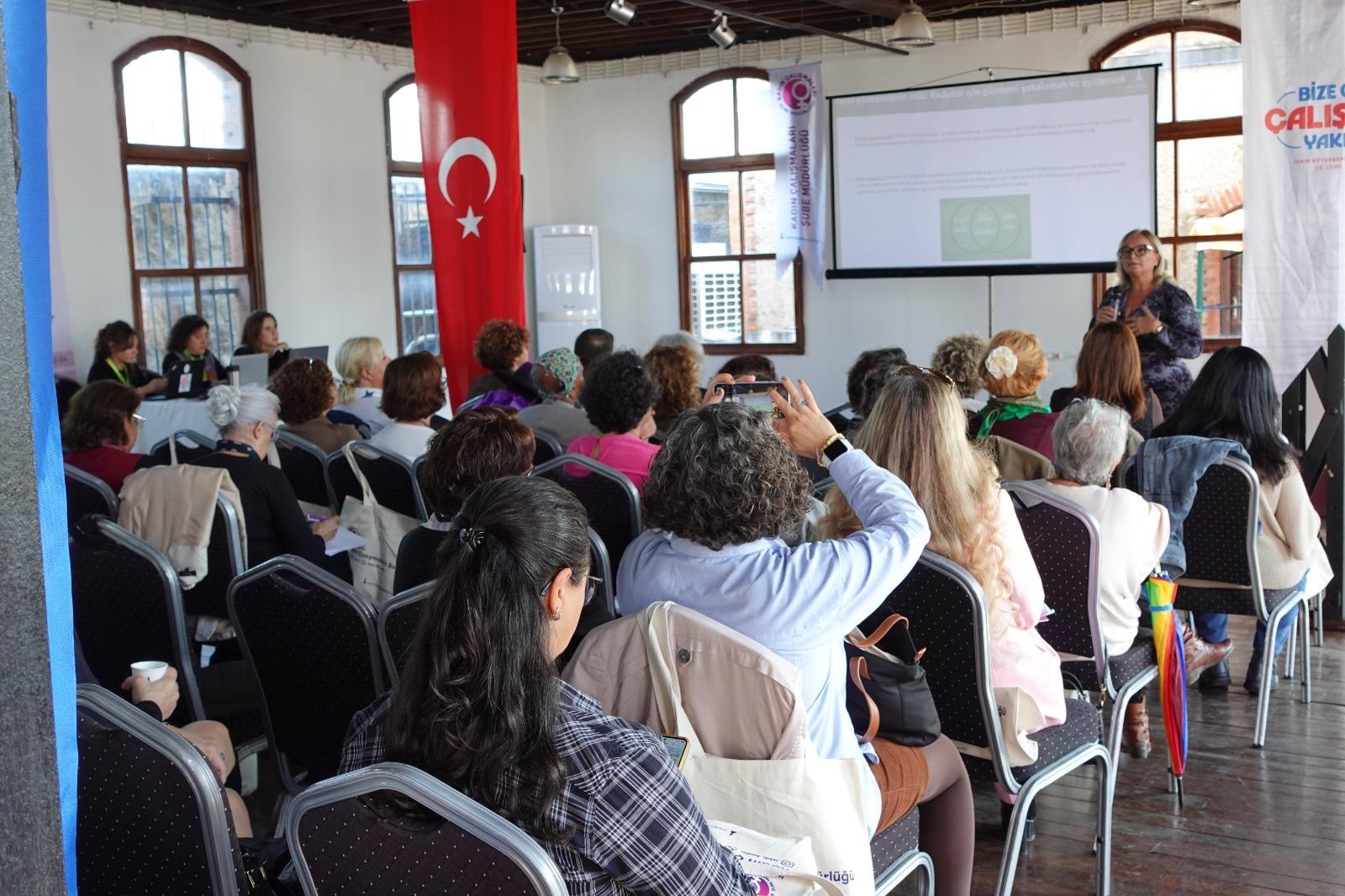 İzmir’de Kadınların Sesi Yükseliyor 30 Kuruluş Ortak Masada (5)