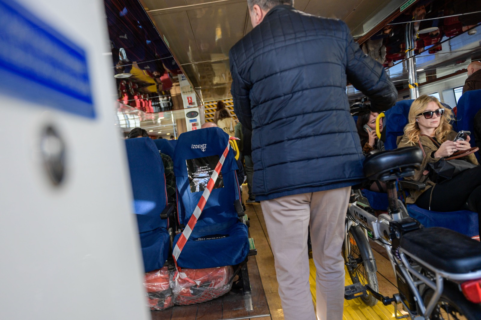 İzmir’de Toplu Taşımada Boş Koltuklar Dikkat Çekti! İşte Nedeni (7)