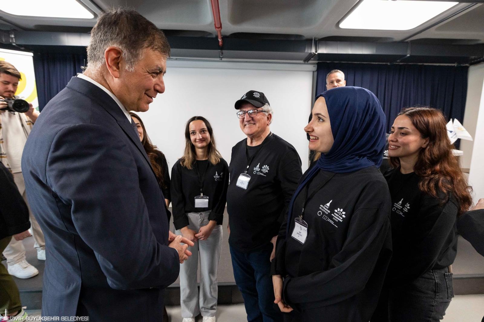 İzmir’de Yurttaş Akademisi Başladı Kent Denetçileri Sahada (5)