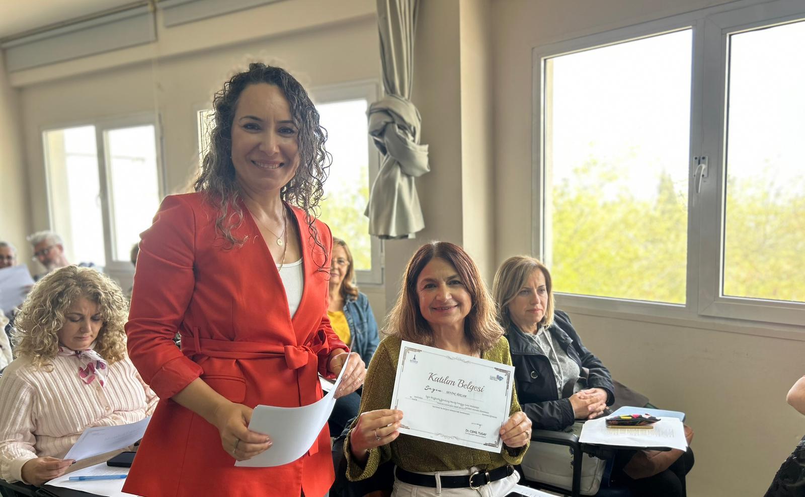 İzmir’de Yüzlerce Kişi Yeni Mesleğine Kavuştu! (6)