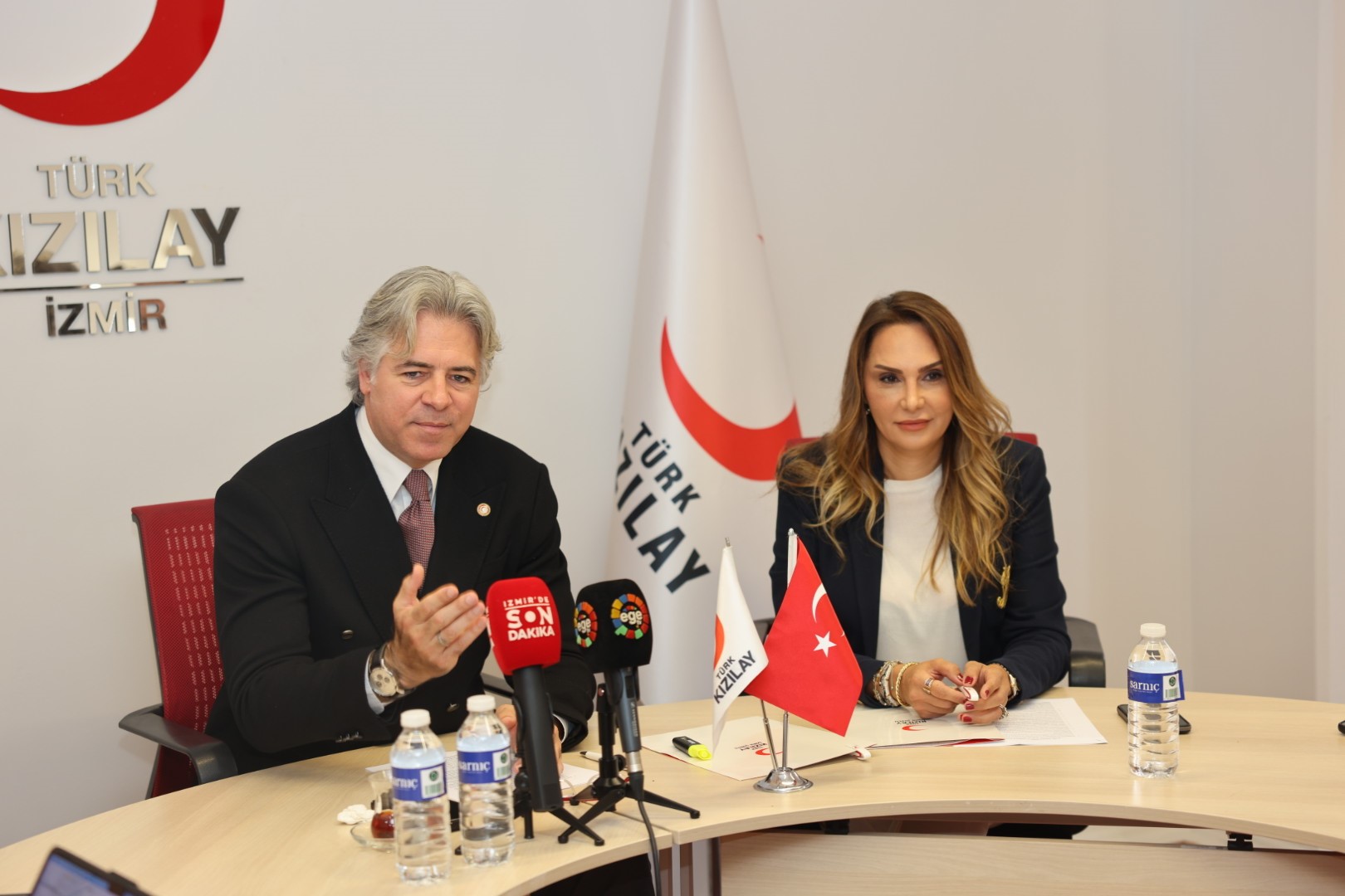 İzmir’den Dünyaya Iyilik Köprüsü Kızılay'dan 131 Milyon Tl'lik Yardım (1)