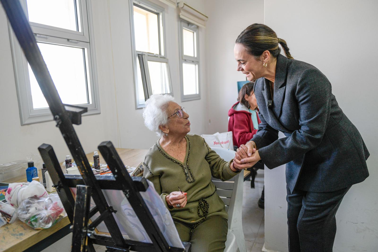 İzmirli Başkanların Eşleri Bayraklı’da Bir Araya Geldi (2)