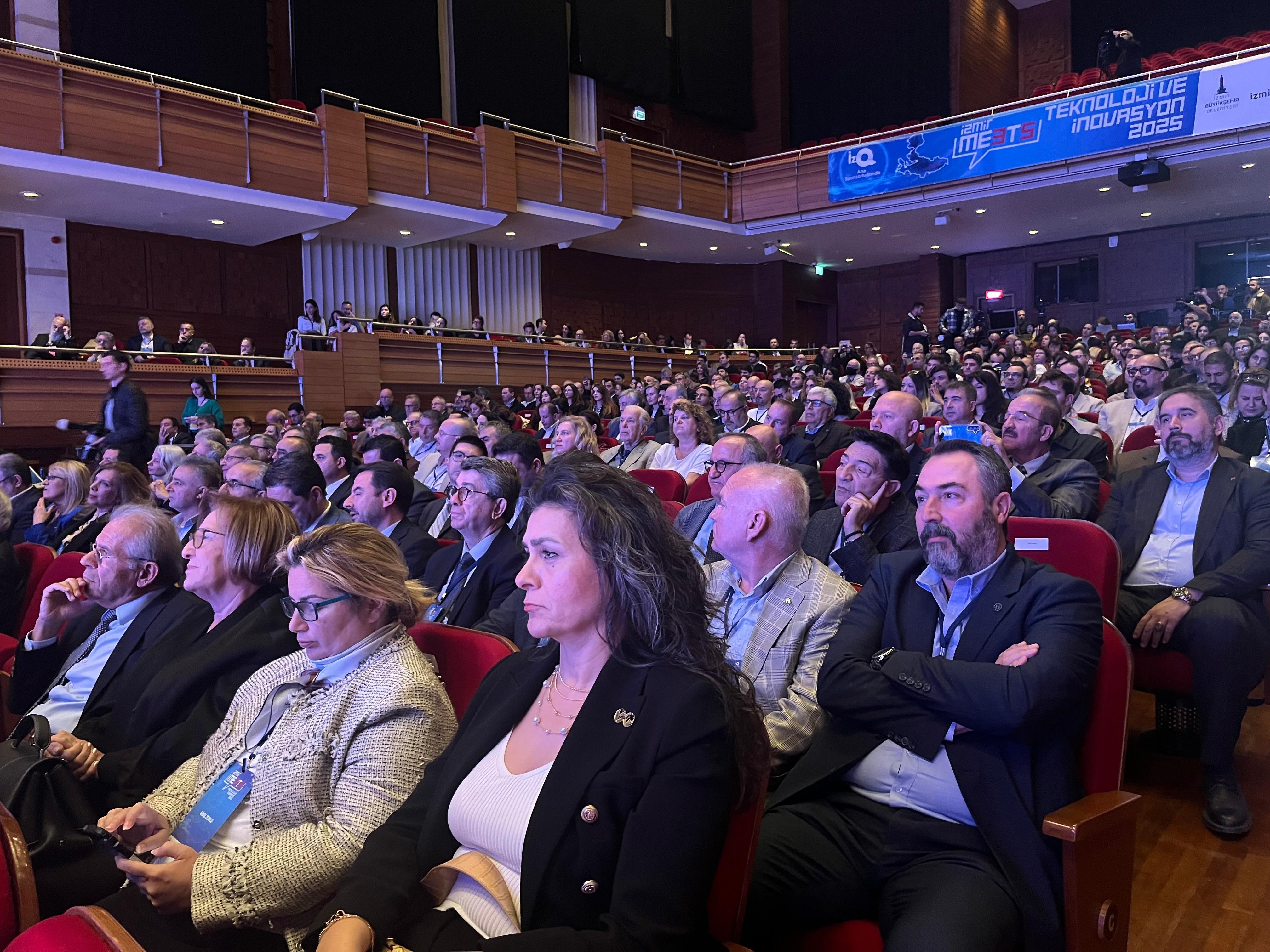 İzmirmeets 2025 Zirvesi Başladı Teknoloji Ve Inovasyonun Devleri İzmir’de Buluştu (3)