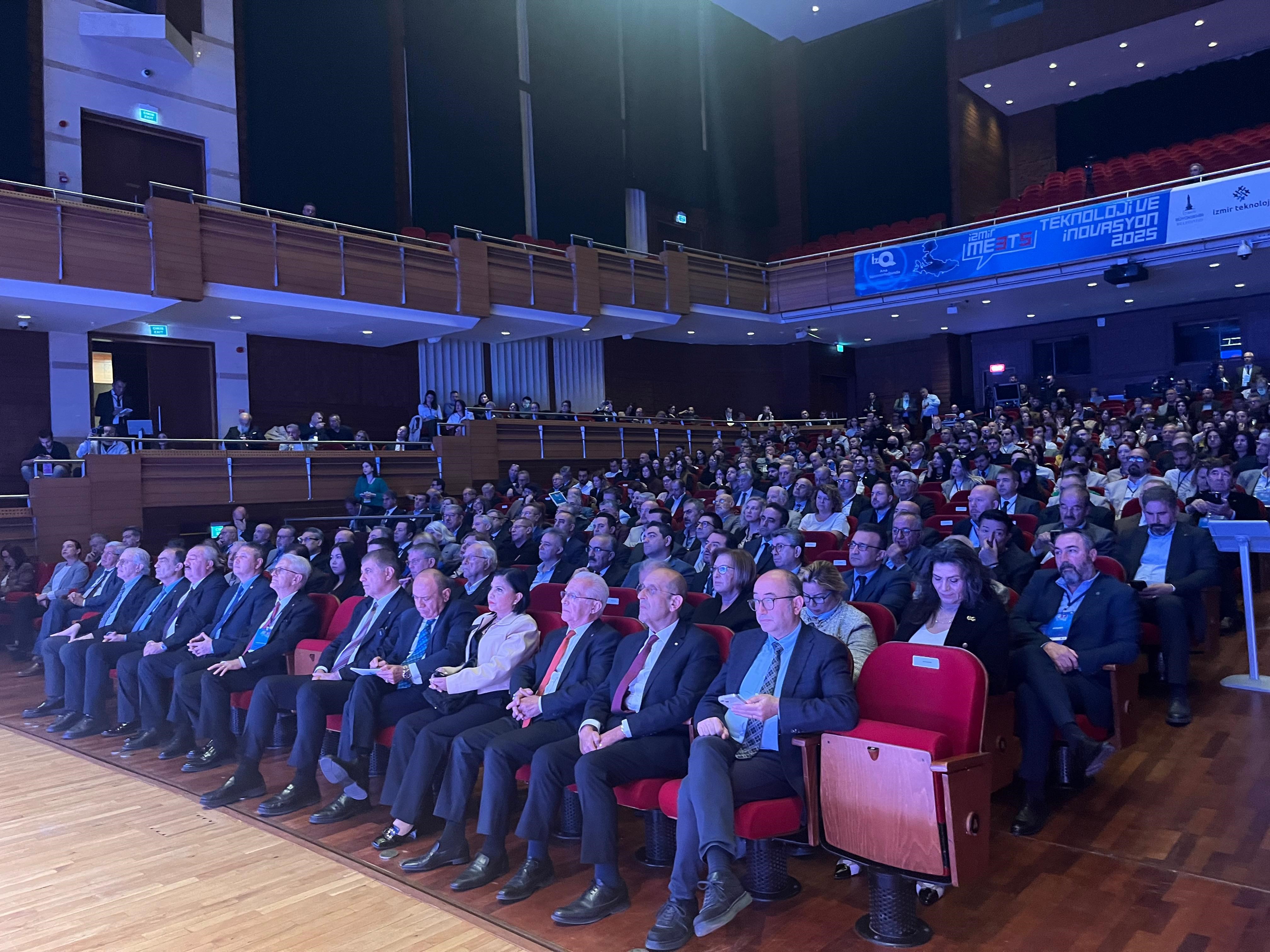 İzmirmeets 2025 Zirvesi Başladı Teknoloji Ve Inovasyonun Devleri İzmir’de Buluştu (5)