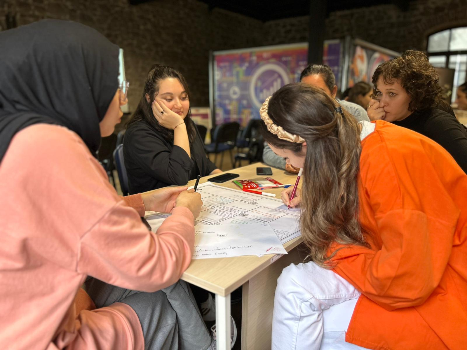 Kadınlar Dijital Çağın Liderleri Oluyor İzmir Büyükşehir Geleceği Inşa Ediyor (2)