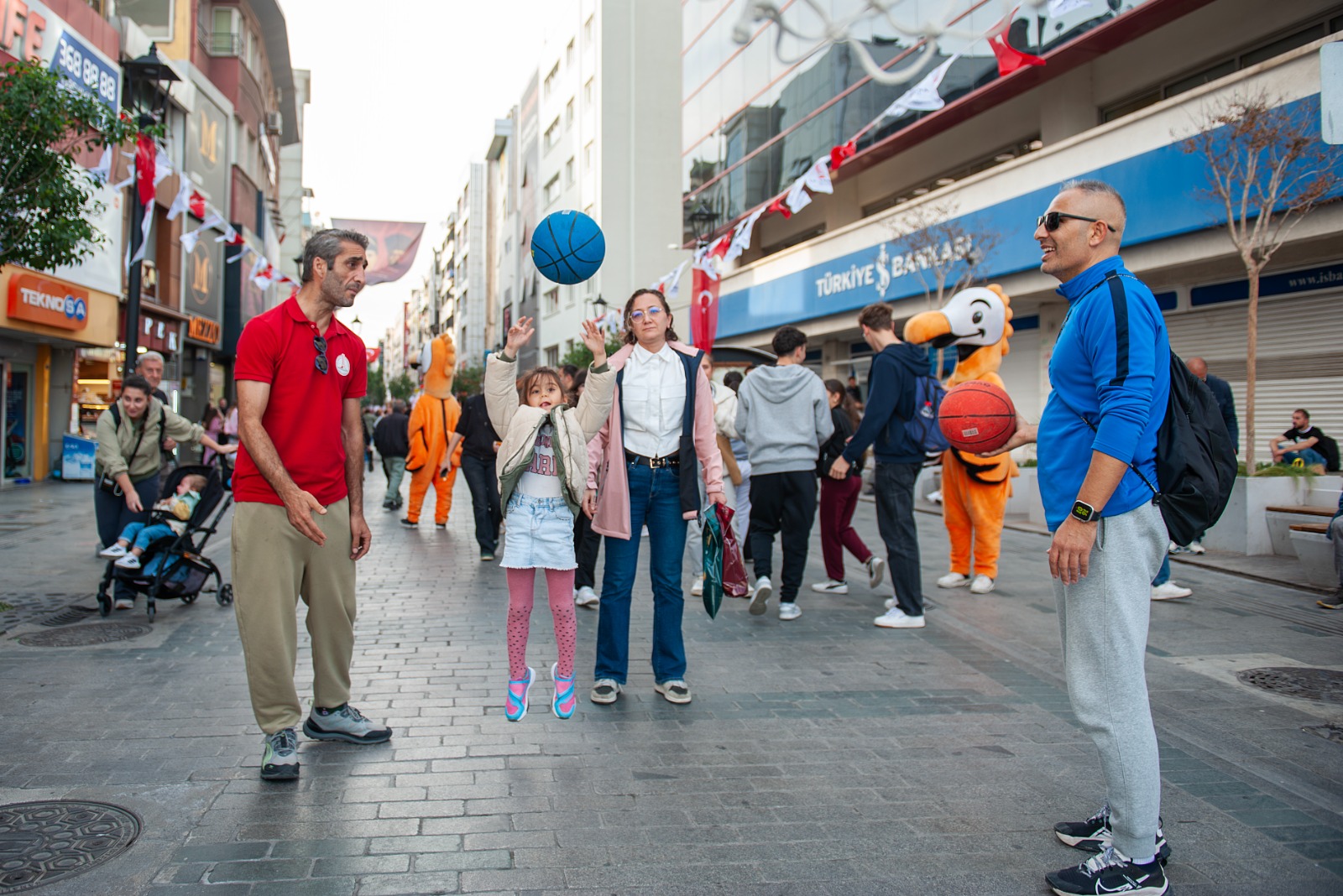 Karşıyaka Çarşısı’nda Basketbol Keyfi (2)