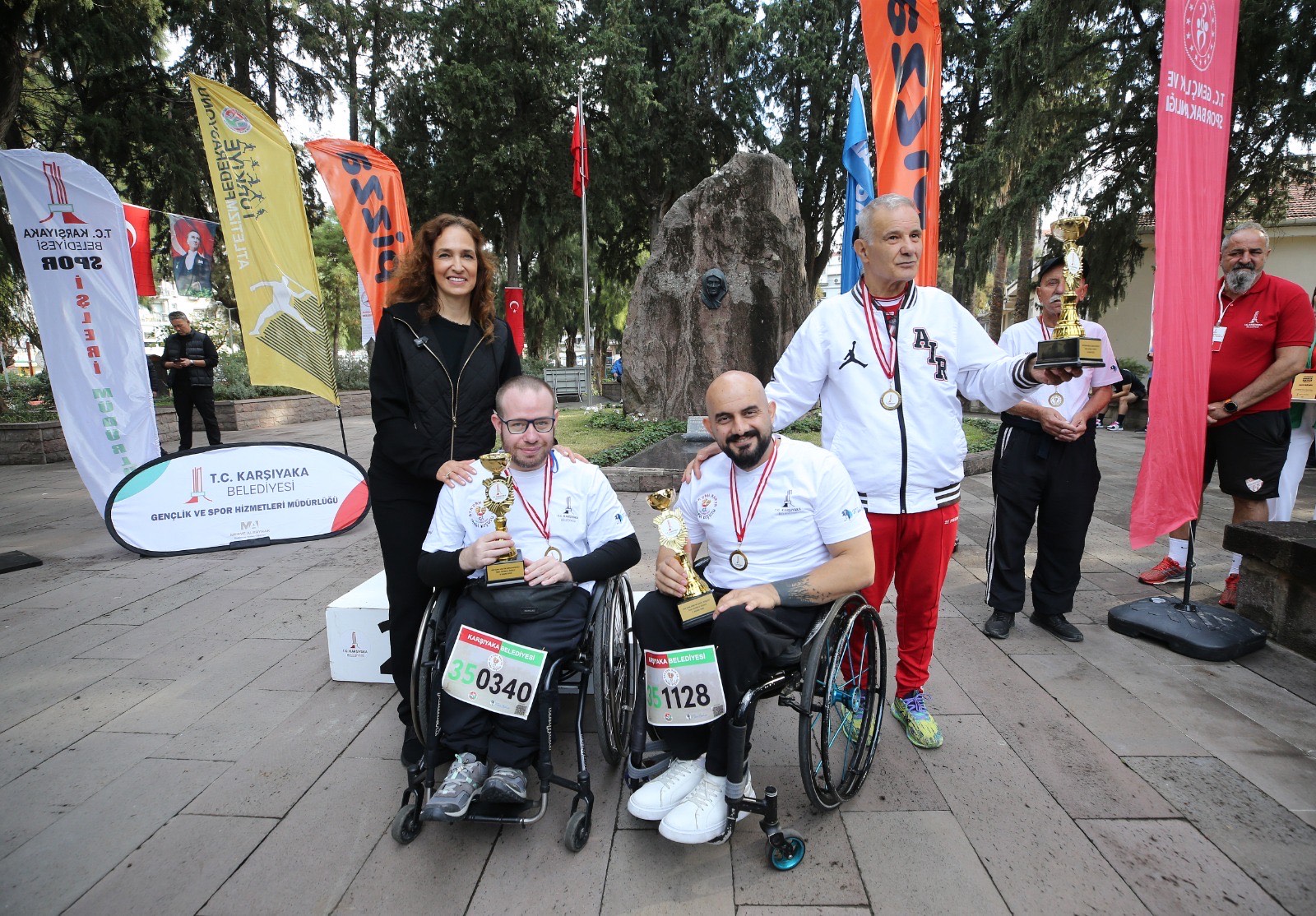 Karşıyaka’da 1500 Kişi Ata’dan Ana’ya Saygı Koşusu’nda Buluştu (2)