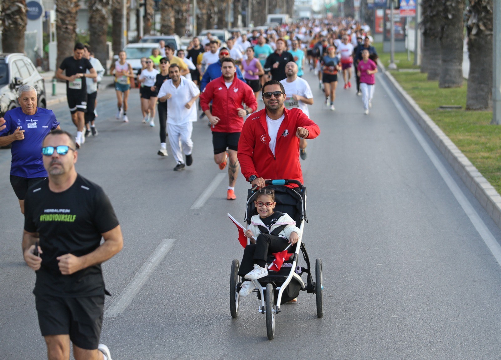 Karşıyaka’da 1500 Kişi Ata’dan Ana’ya Saygı Koşusu’nda Buluştu (3)