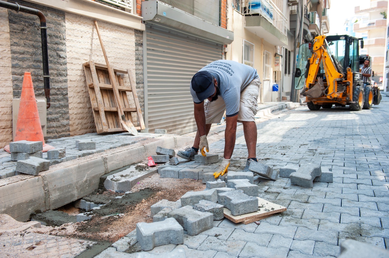 Karşıyaka’da Ekim Mesaisi 3.300 Metrekarelik Çalışma Tamamlandı (1)