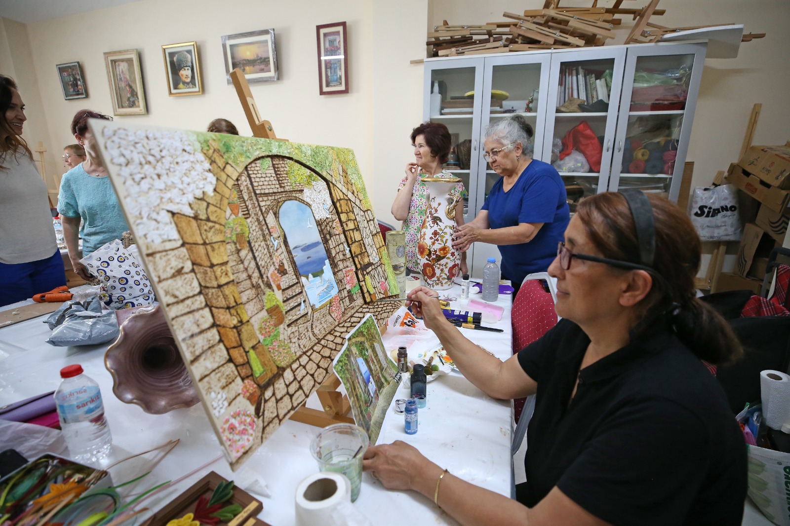 Karşıyaka’da Kadınlara Meslek Edindirme Kurslarıyla Güçlü Destek (5)