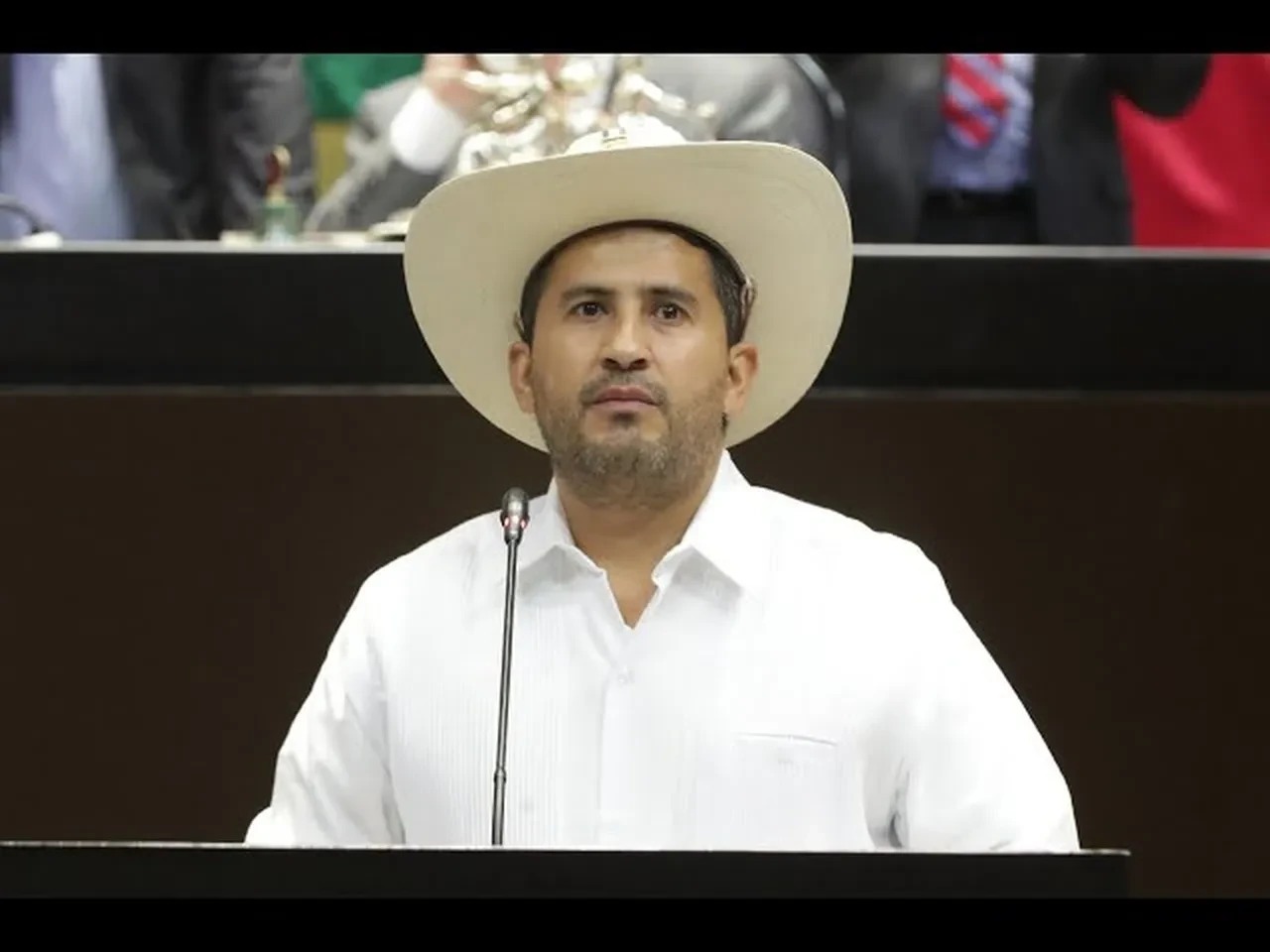 Kartellere Savas Acan Belediye B