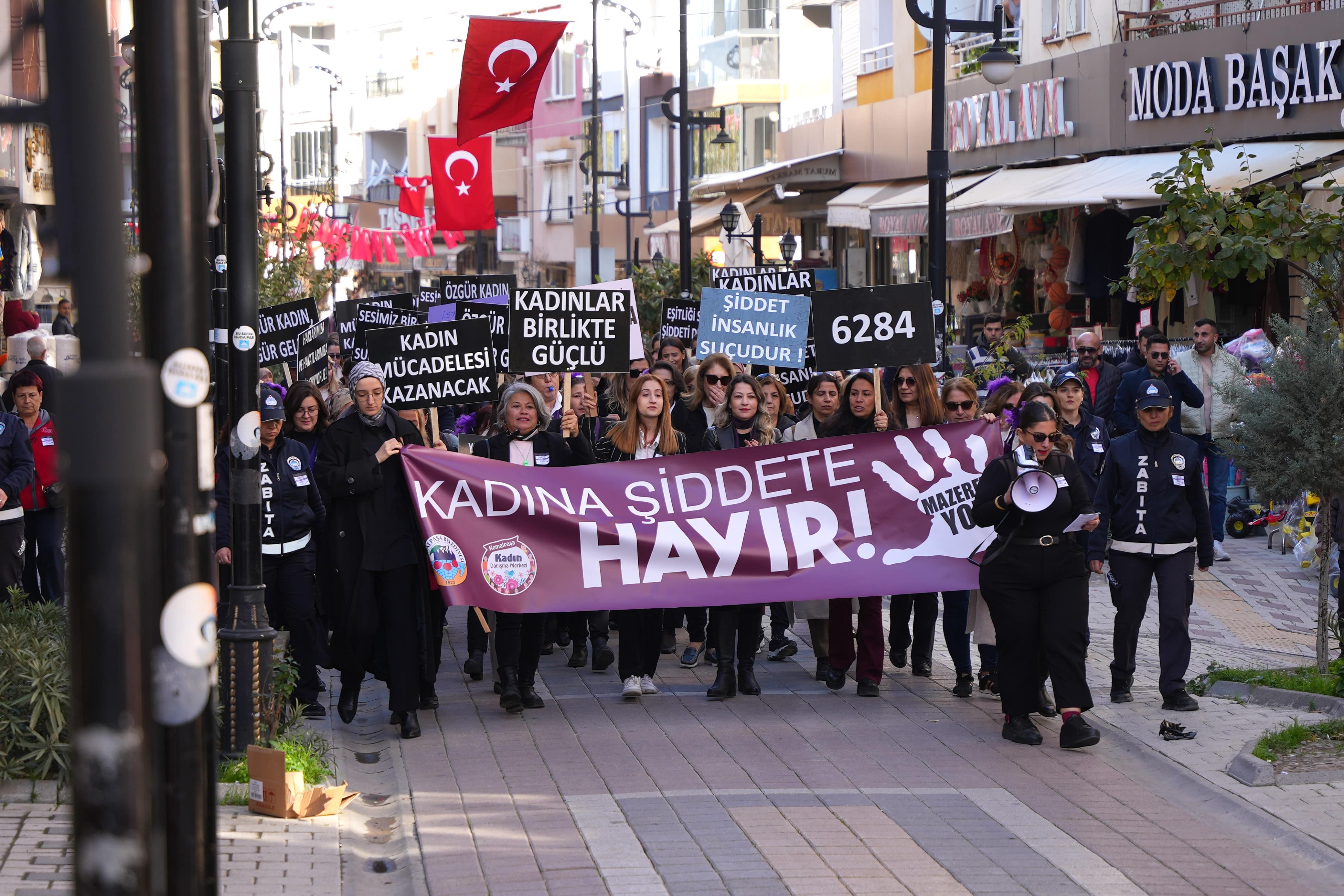 Kemalpaşalı Kadınlardan Tüm Şehri Sarsan Mesaj! (4)
