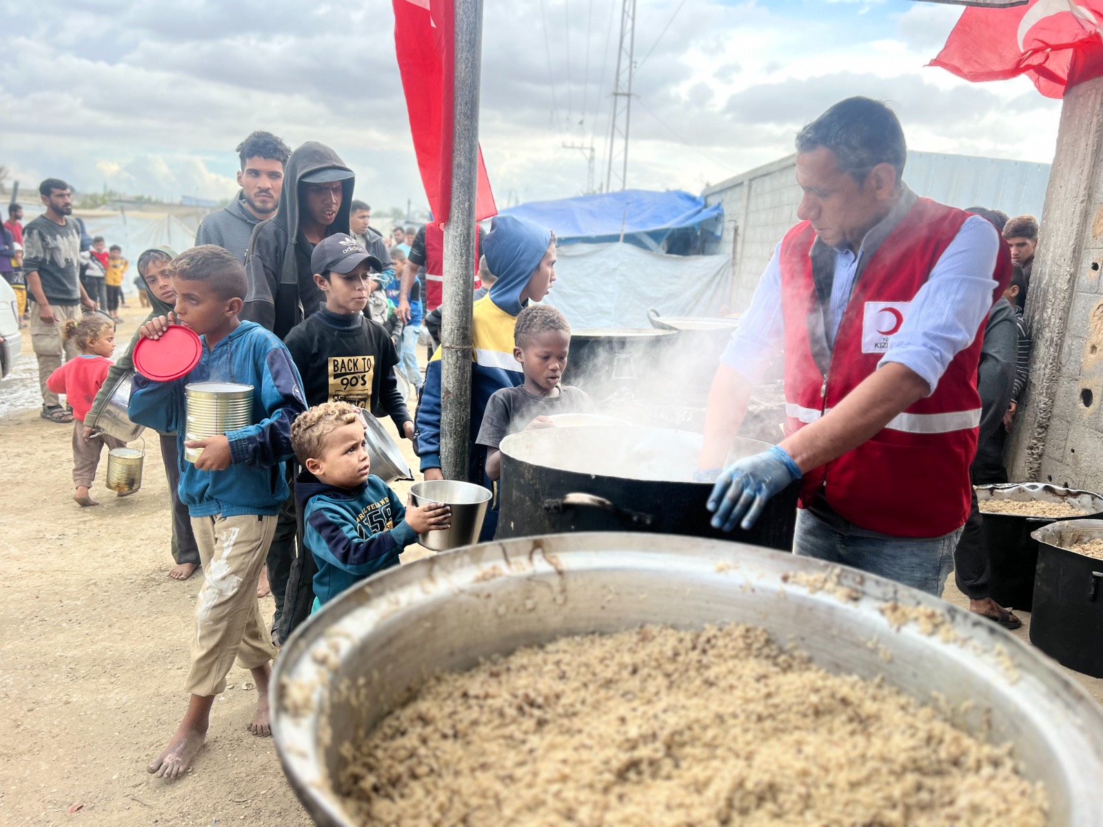 Kızılay’ın İyilik Gemisi Gazze’ye Ulaştı (6)