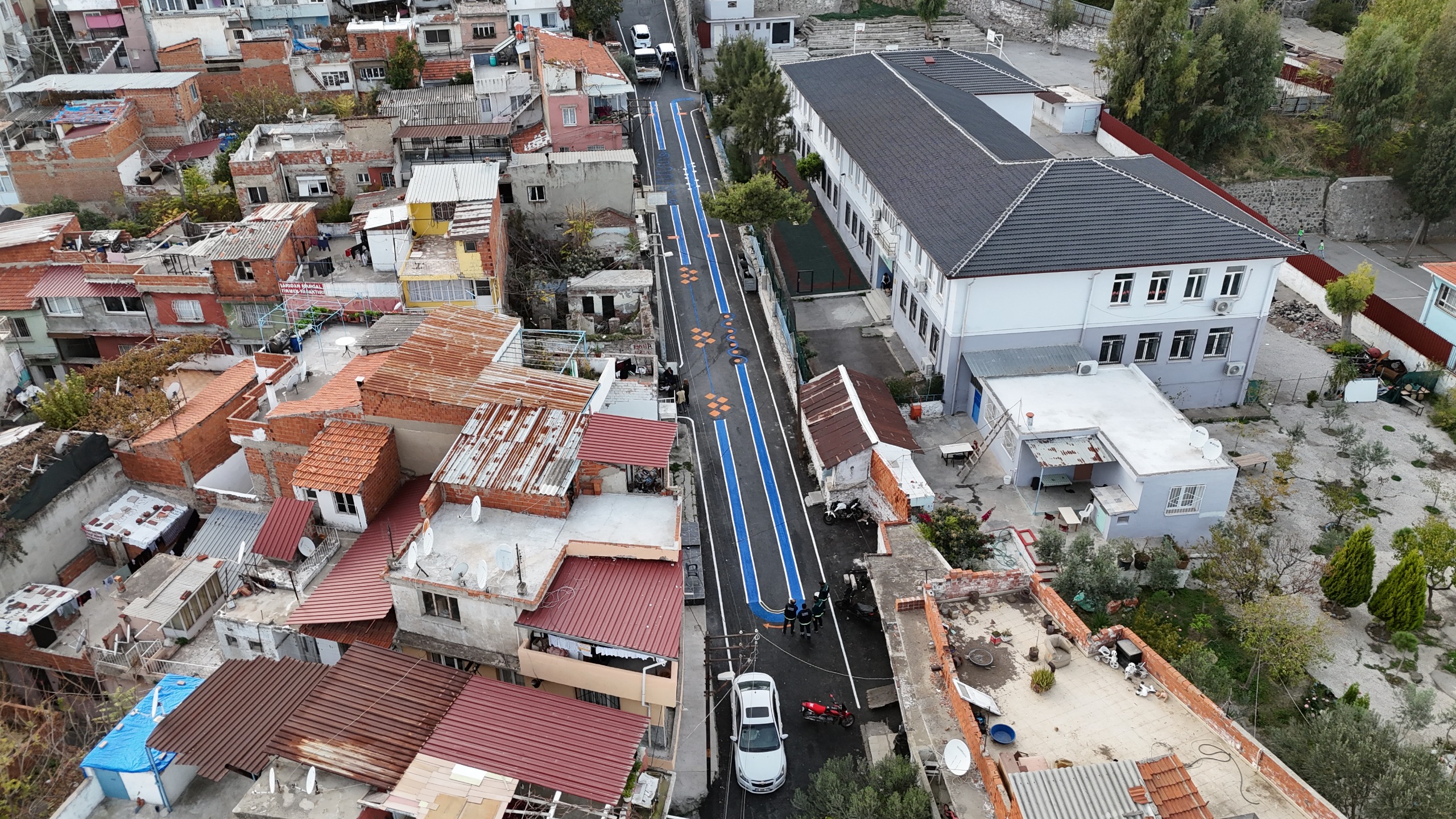 Konak’ta Okul Yolu Baştan Yaratıldı! Çocuklar Bu Manzaraya Bayıldı (2)