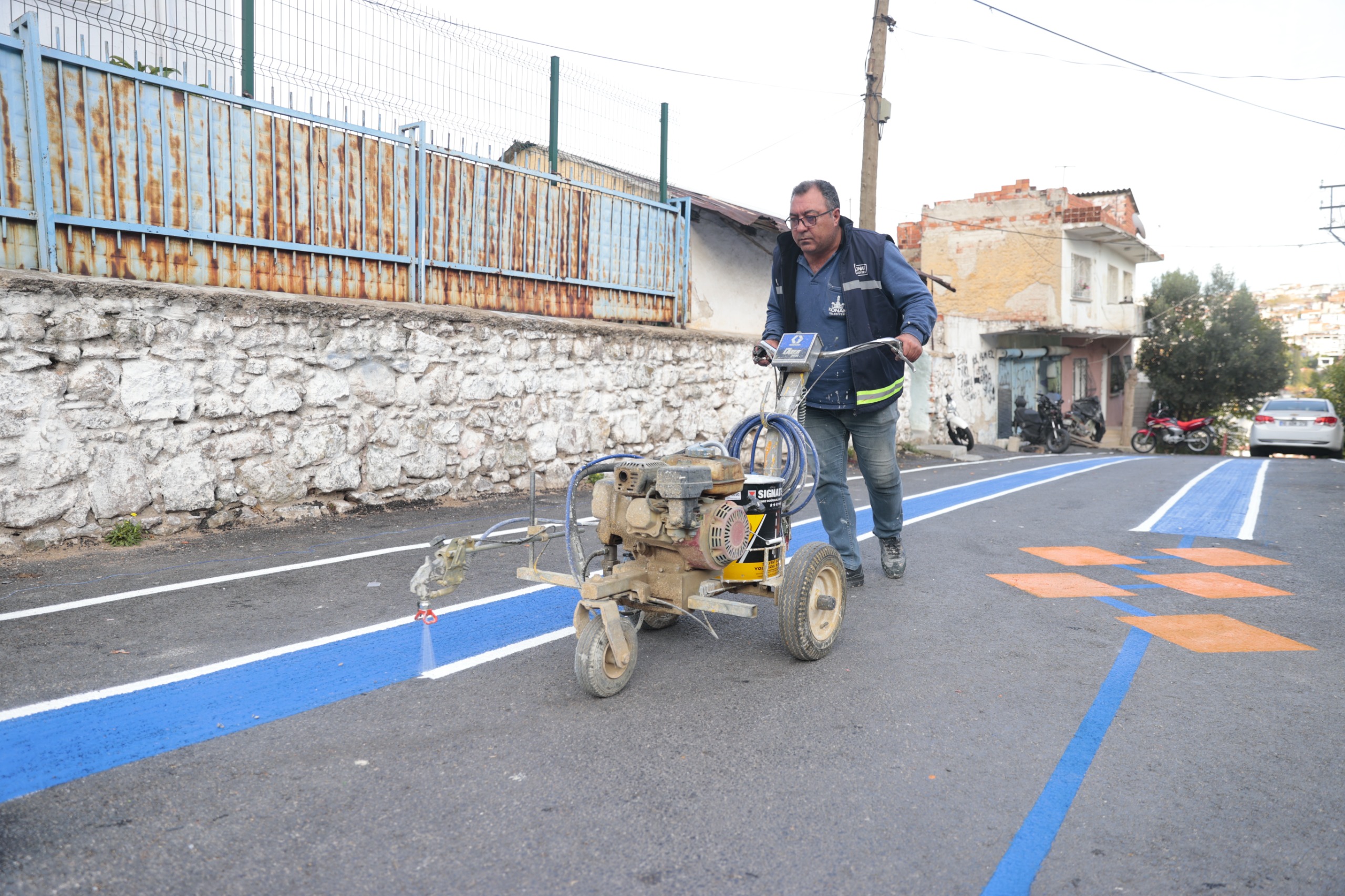 Konak’ta Okul Yolu Baştan Yaratıldı! Çocuklar Bu Manzaraya Bayıldı (4)