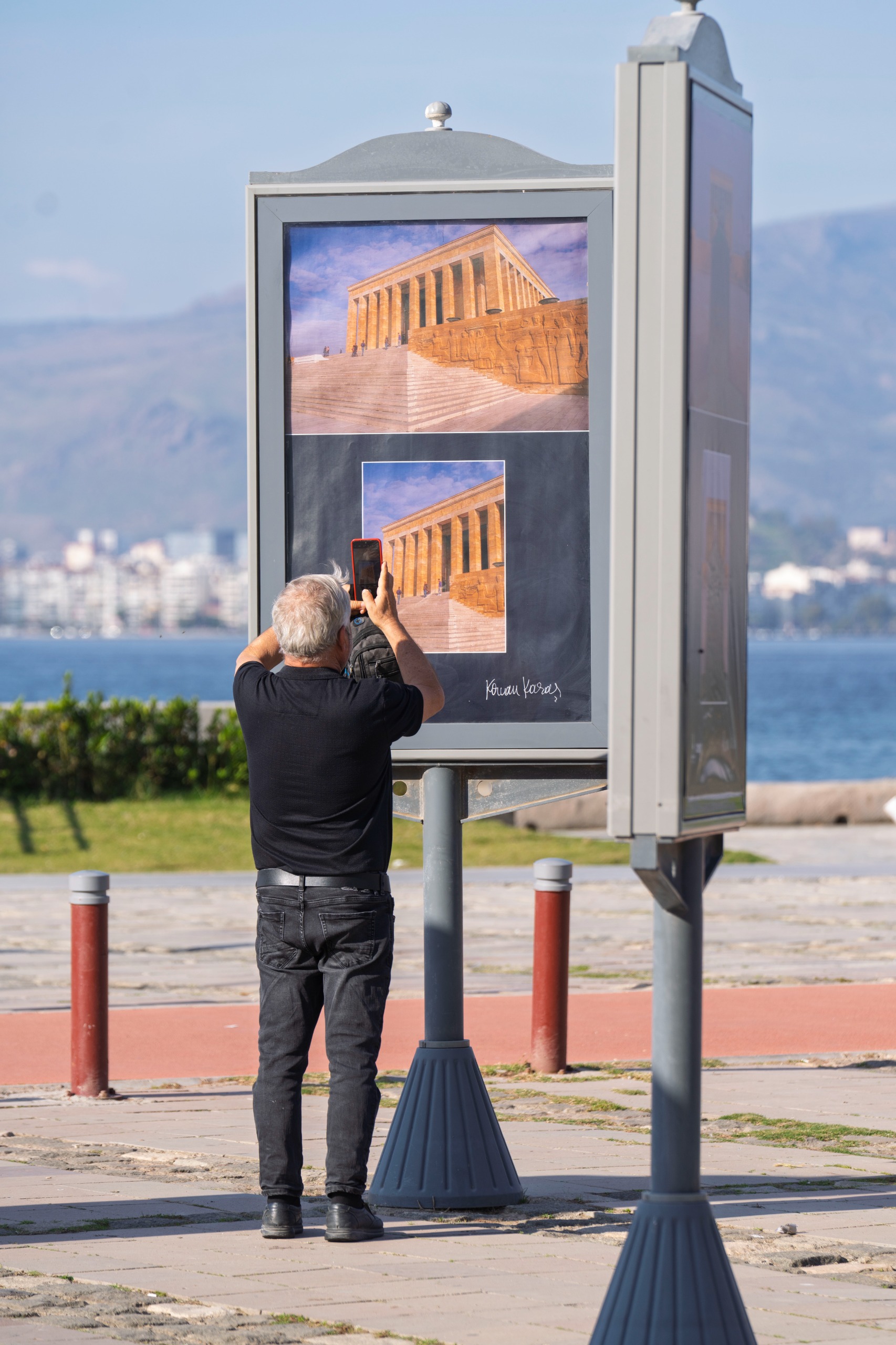 Korcan Karar’ın 'Anıtkabir' Sergisi İzmir’de Açıldı (9)