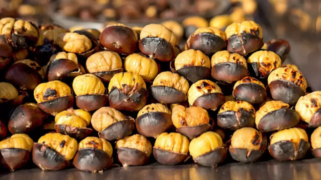 Lokum Kıvamında Kestanenin Sırrı Kabuğu Tek Hamlede Soyduran Yöntemler (1)