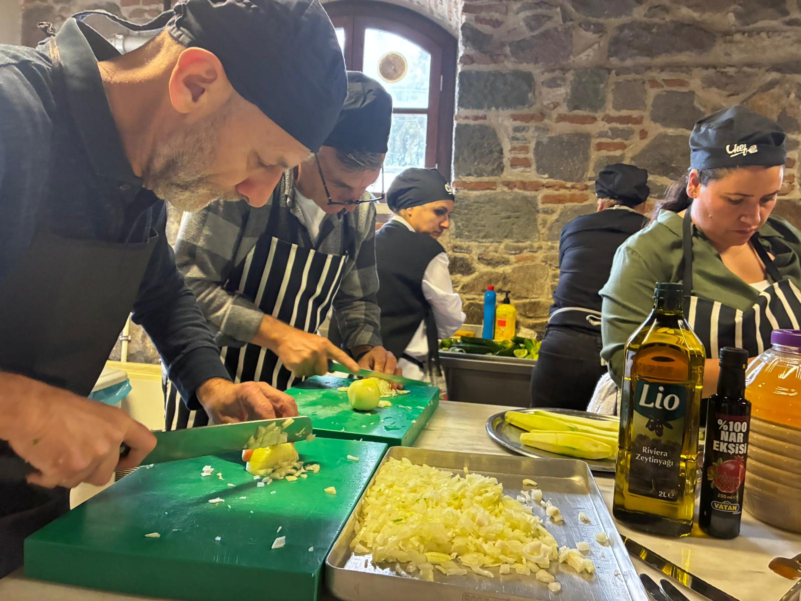 Meslek Fabrikası’nda Unutulmaz Gün Ünlü Şef Rıfat Yurttaş’tan Ege Tarifleri (1)