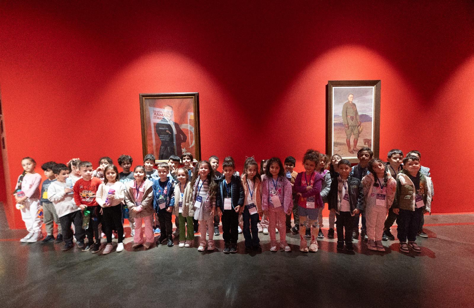 Minik Eller, Büyük Sevgi (4)