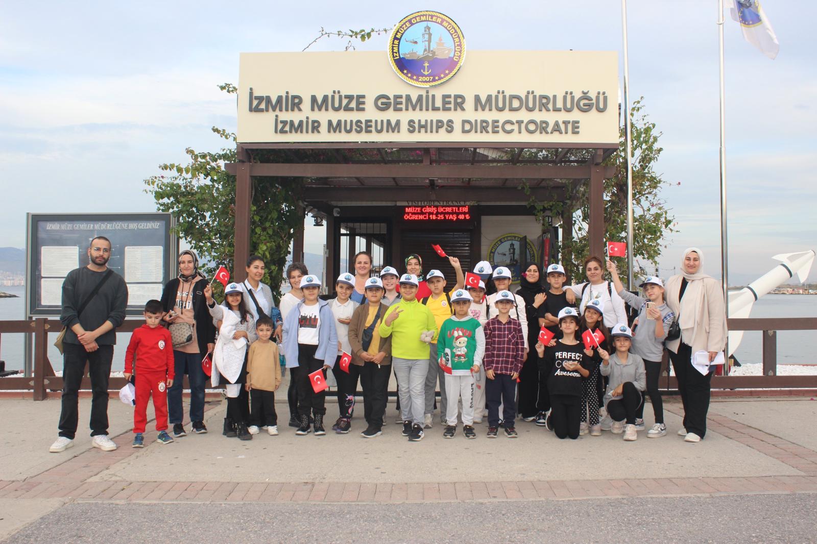 Öğrenciler İngilizceyi Müze Gezileriyle Pekiştiriyor (2)