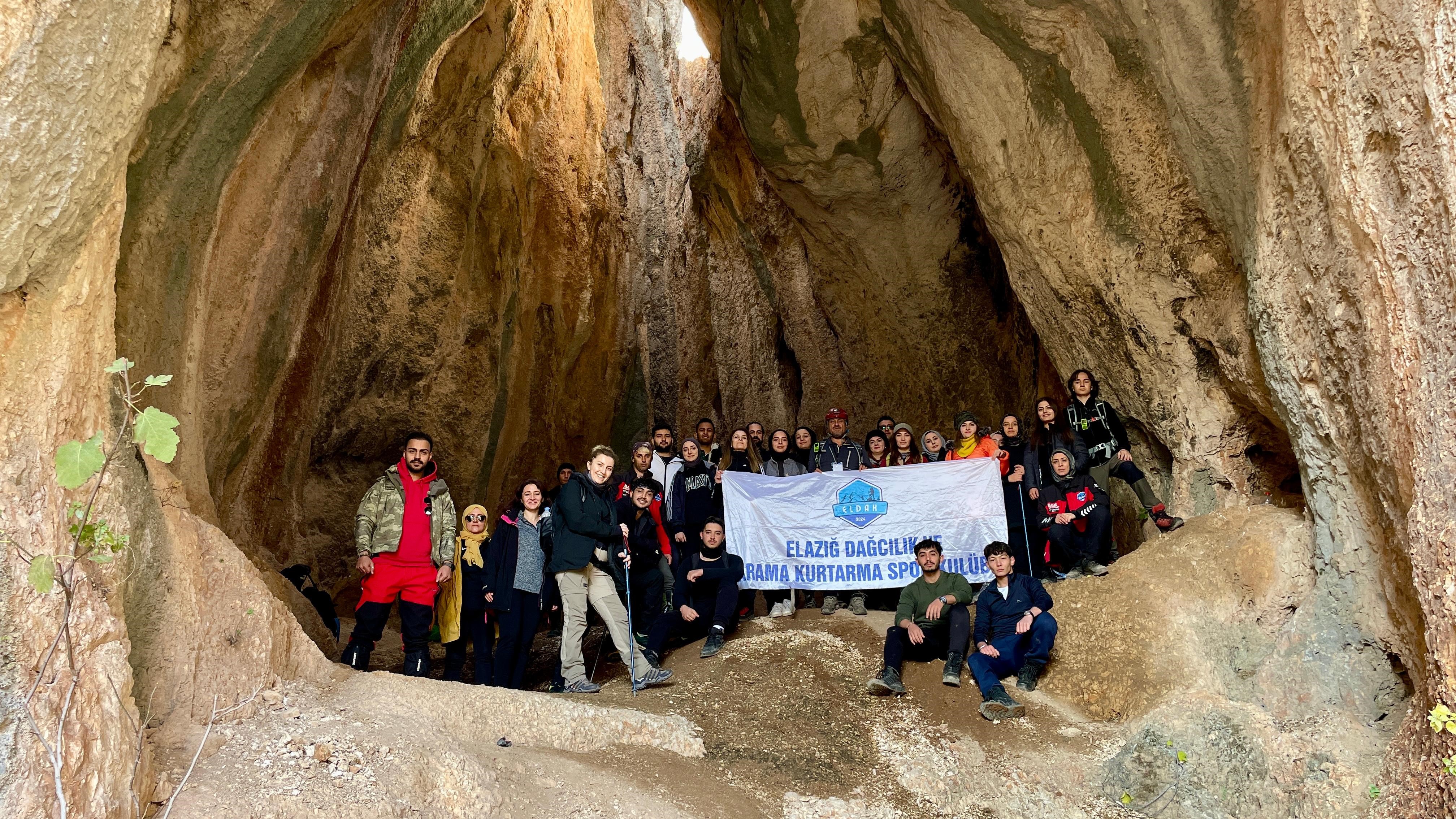 Ölbe Vadisi Sonbaharda Açan Çiğdemlerle Doğaseverleri Ağırladı (2)