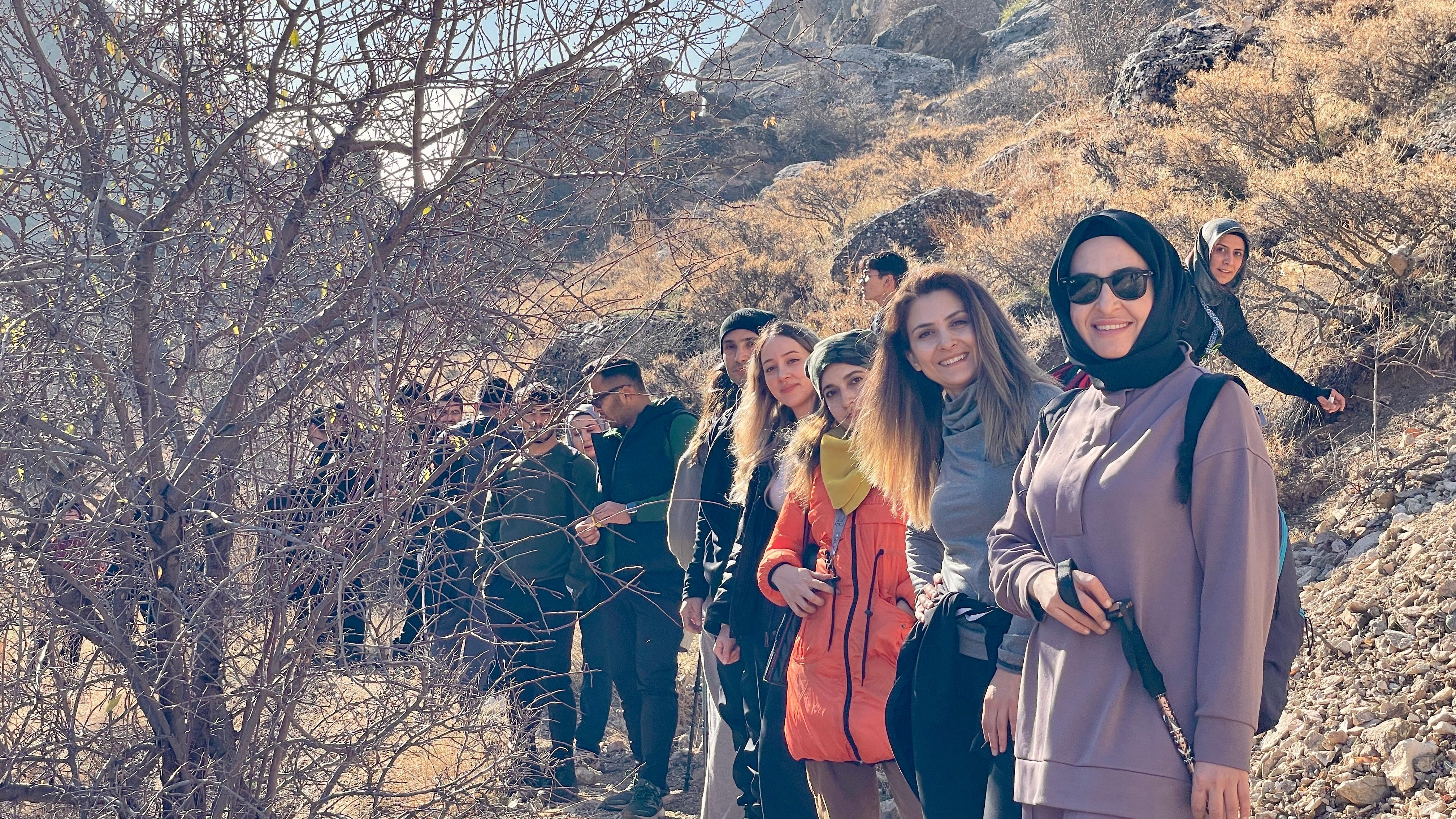 Ölbe Vadisi Sonbaharda Açan Çiğdemlerle Doğaseverleri Ağırladı (4)