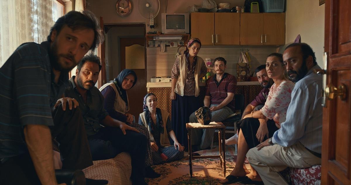 Sahibinden Rahmet Meteorla Gelen Değişim Beyaz Perdede! Sahibinden Rahmet Filmi Oyuncuları Kim, Konusu Ne (2)