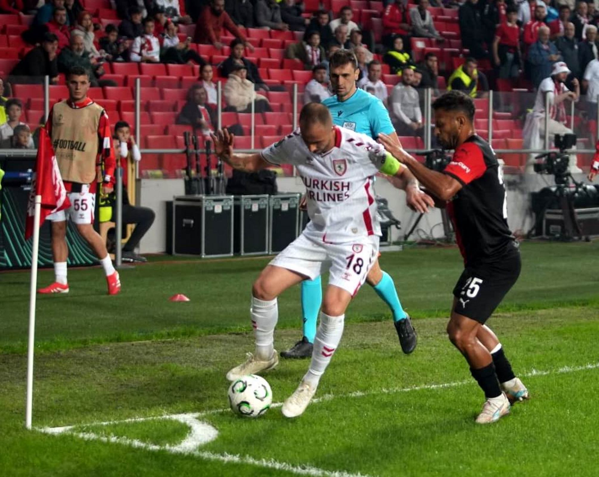 Samsunspor Avrupa’da Fırtına Gibi Esmeye Devam Ediyor! (4)