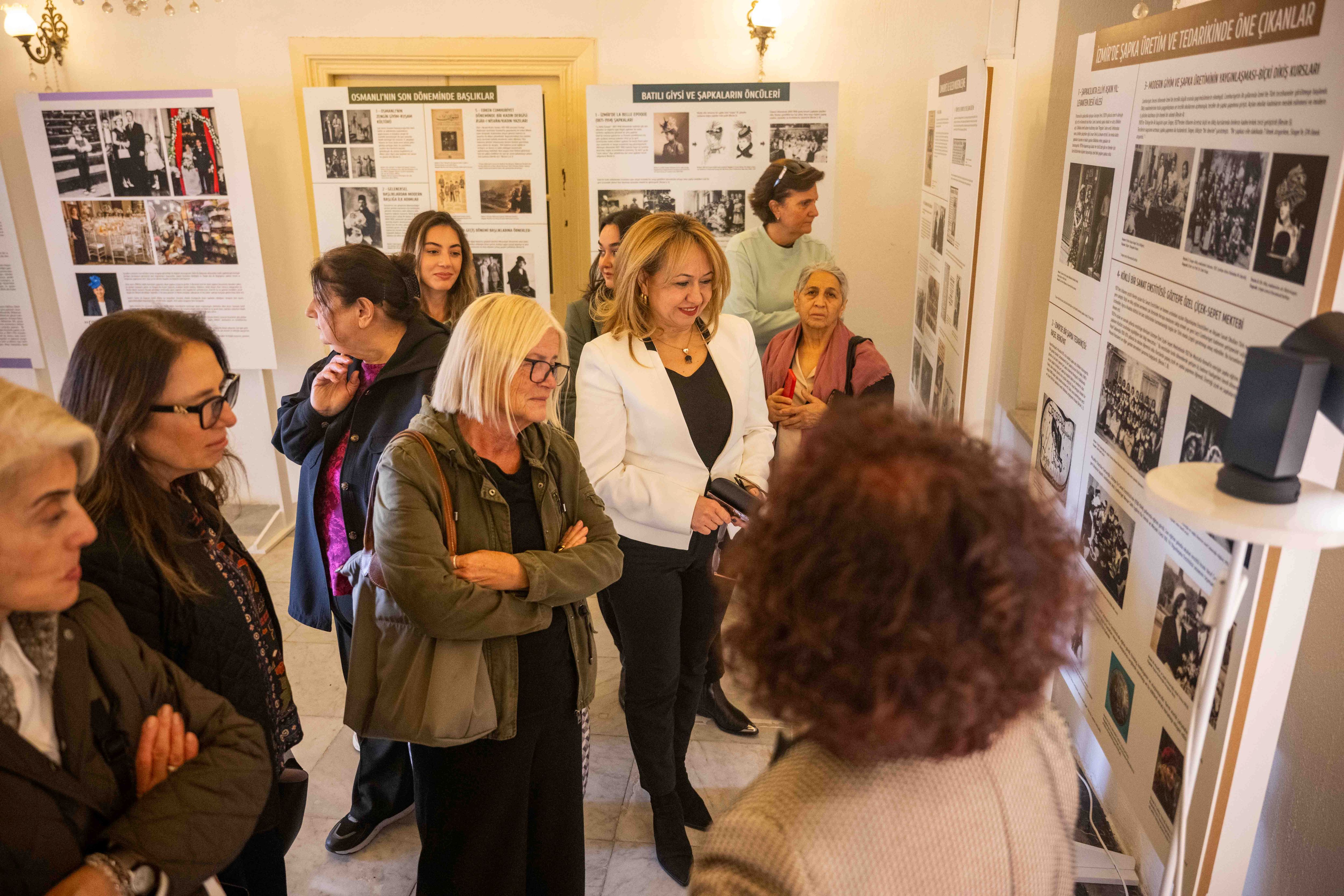 Şapka Devrimi’nin 100. Yılına Özel Sergi Bornova’da Açıldı (2)