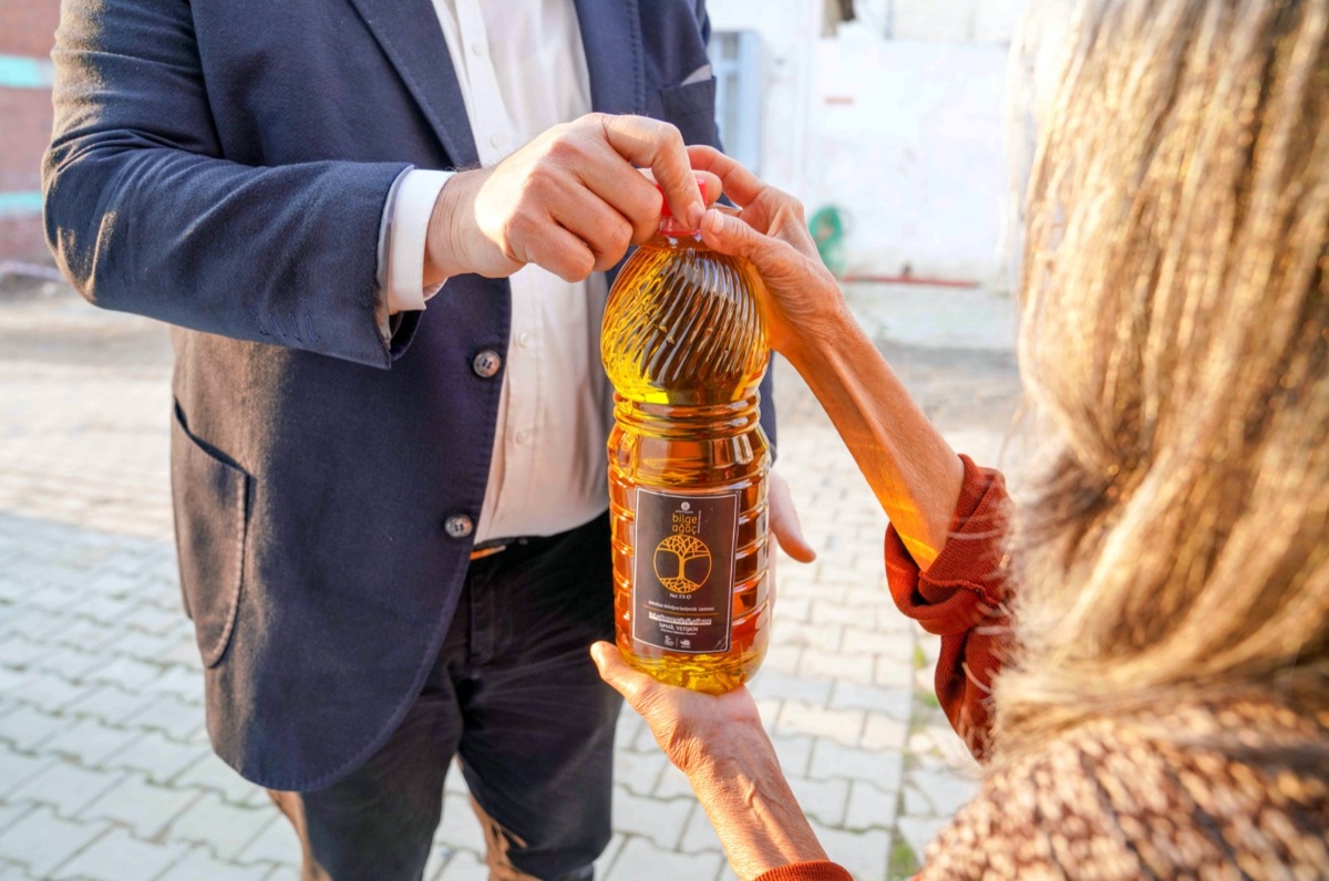 Seferihisar’da Minik Eller Zeytin Topladı (1)