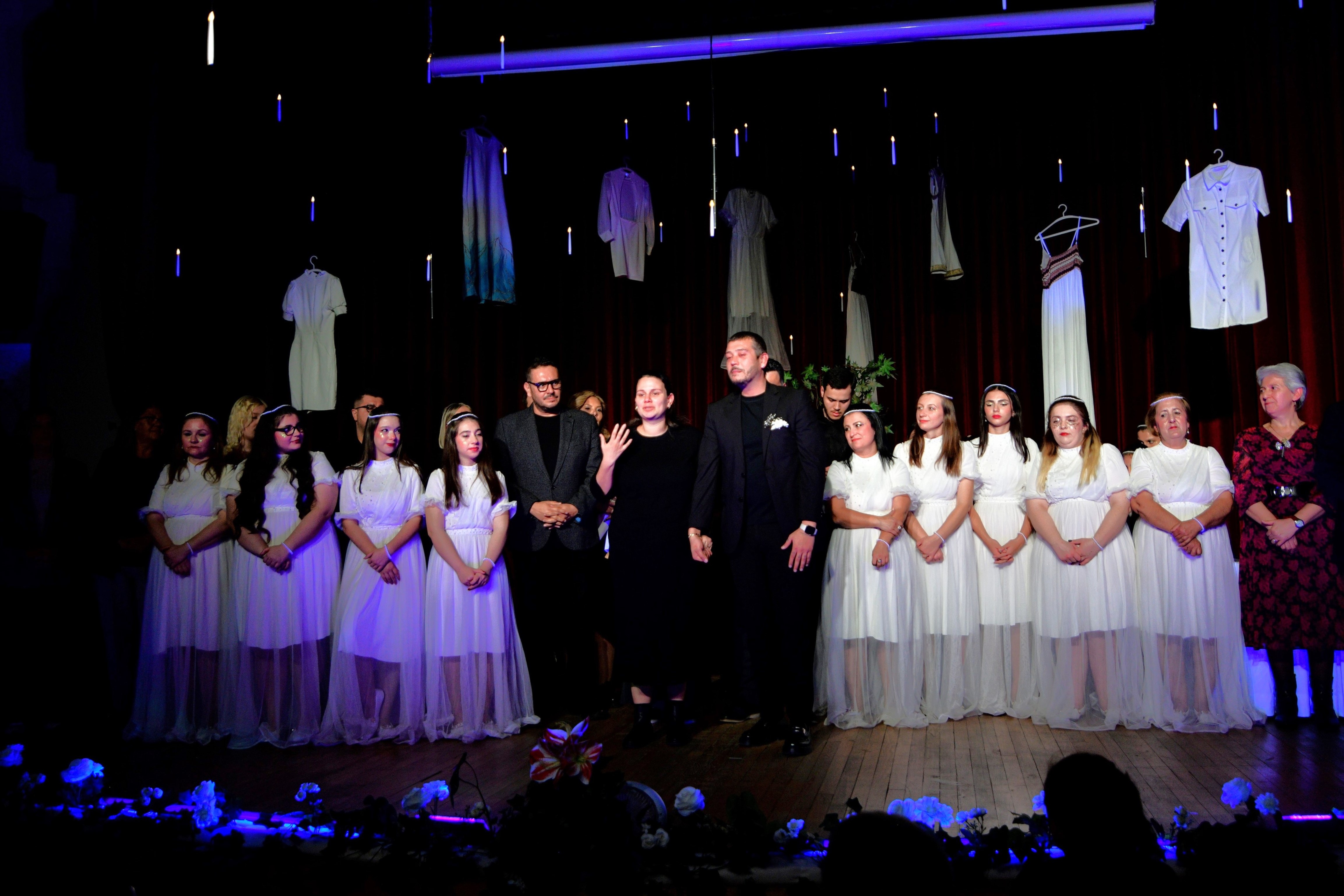 ‘Sevgi Elçileri’ Oyunu Bornova’da Ilk Kez Sahnelendi (5)