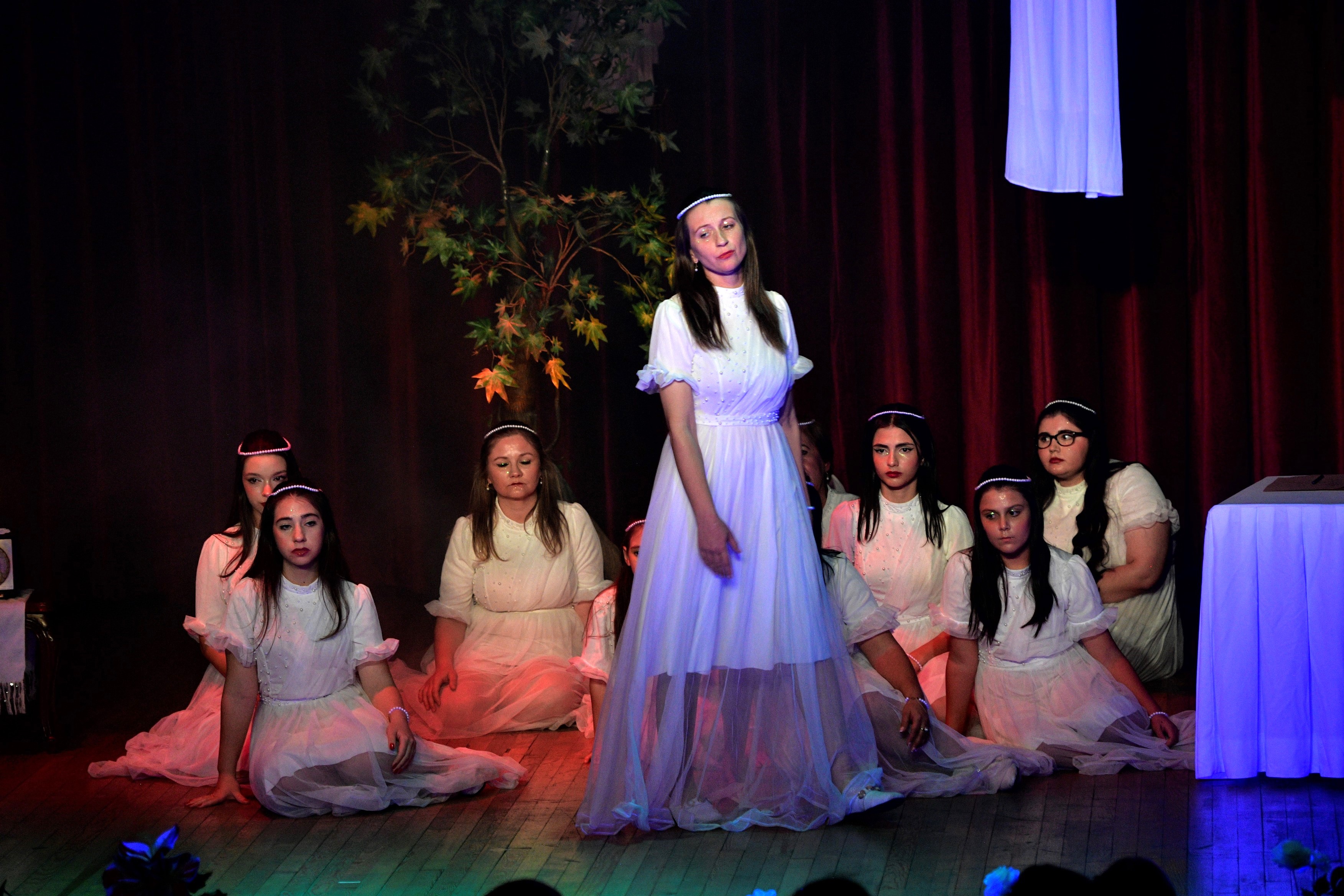 ‘Sevgi Elçileri’ Oyunu Bornova’da Ilk Kez Sahnelendi (6)