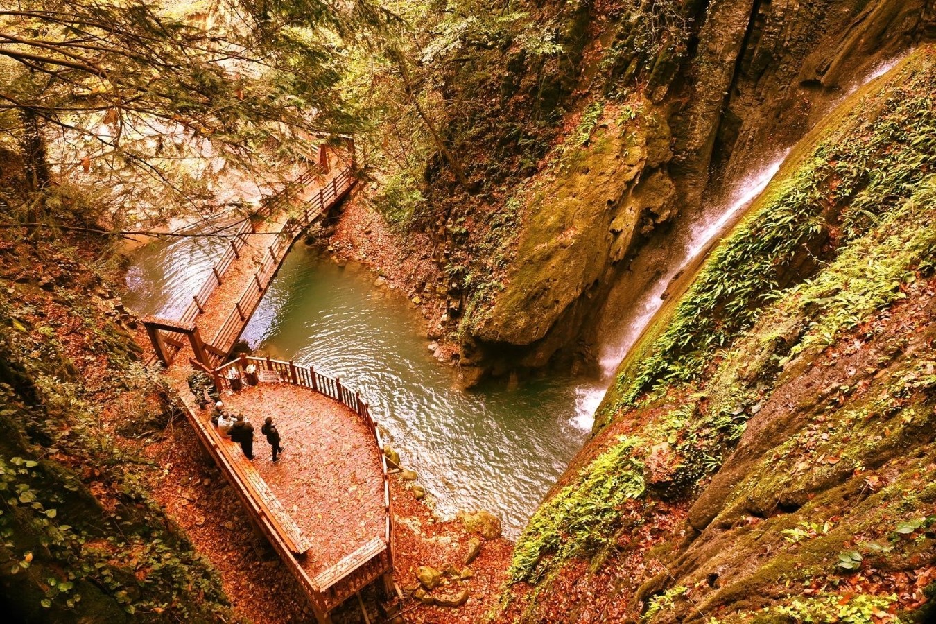 Sonbaharın En Fotojenik Noktası Aktaş Şelalesi (4)