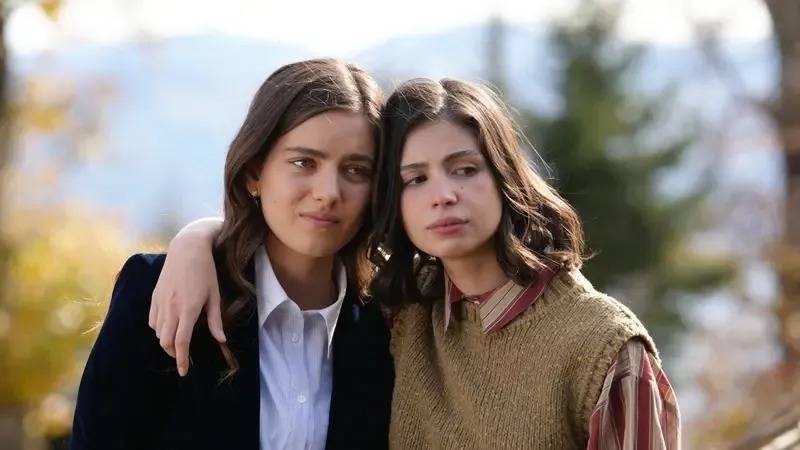 Taşacak Bu Deniz 6. Bölümde Neler Oldu Eleni'nin Annesi Kim Taşacak Bu Deniz 7. Bölüm Fragmanı Izle! (5)