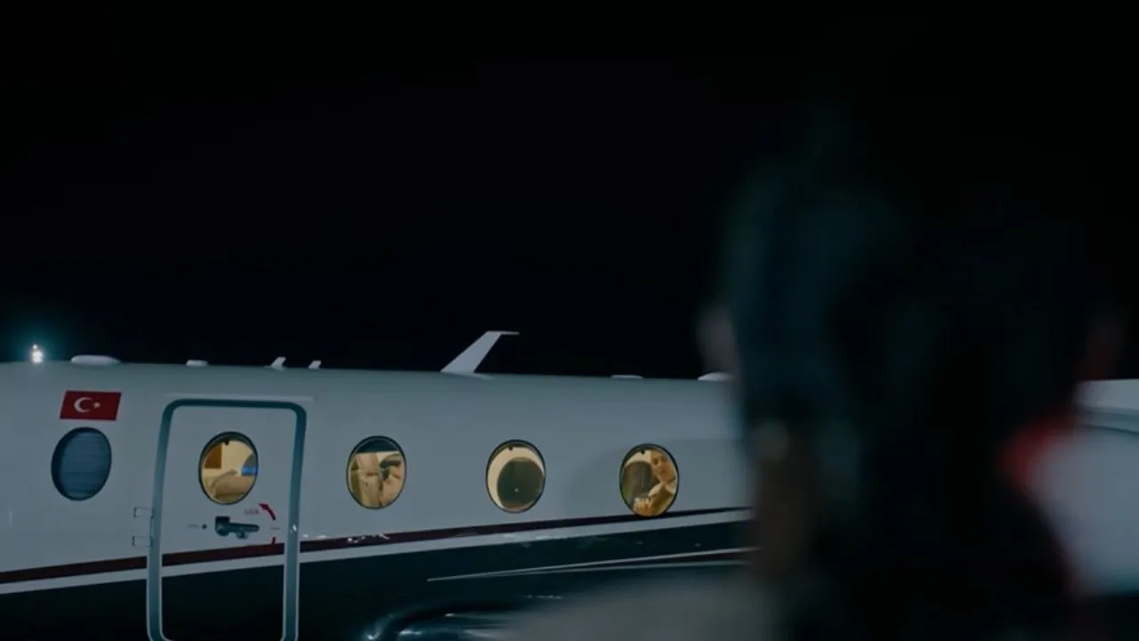 Taşacak Bu Deniz’de Ava Yaman’ın Akıbeti Merak Konusu! Eleni Diziden Ayrılıyor Mu (1)