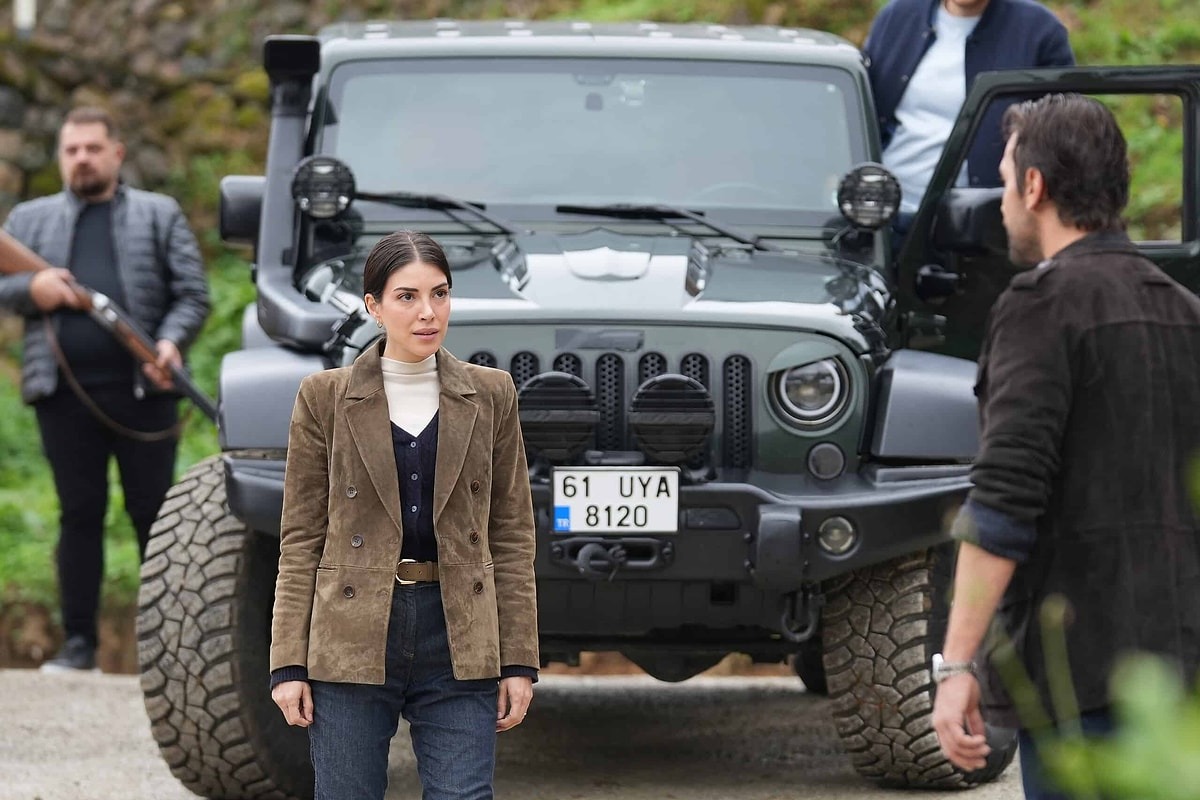 Taşacak Bu Deniz’den Olay ‘Eleni’ Paylaşımı! Dizide Büyük Sır Patlıyor Mu