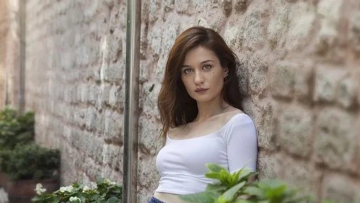 Taşacak Bu Deniz’in İlve’si Berna Koraltürk Kimdir (2)