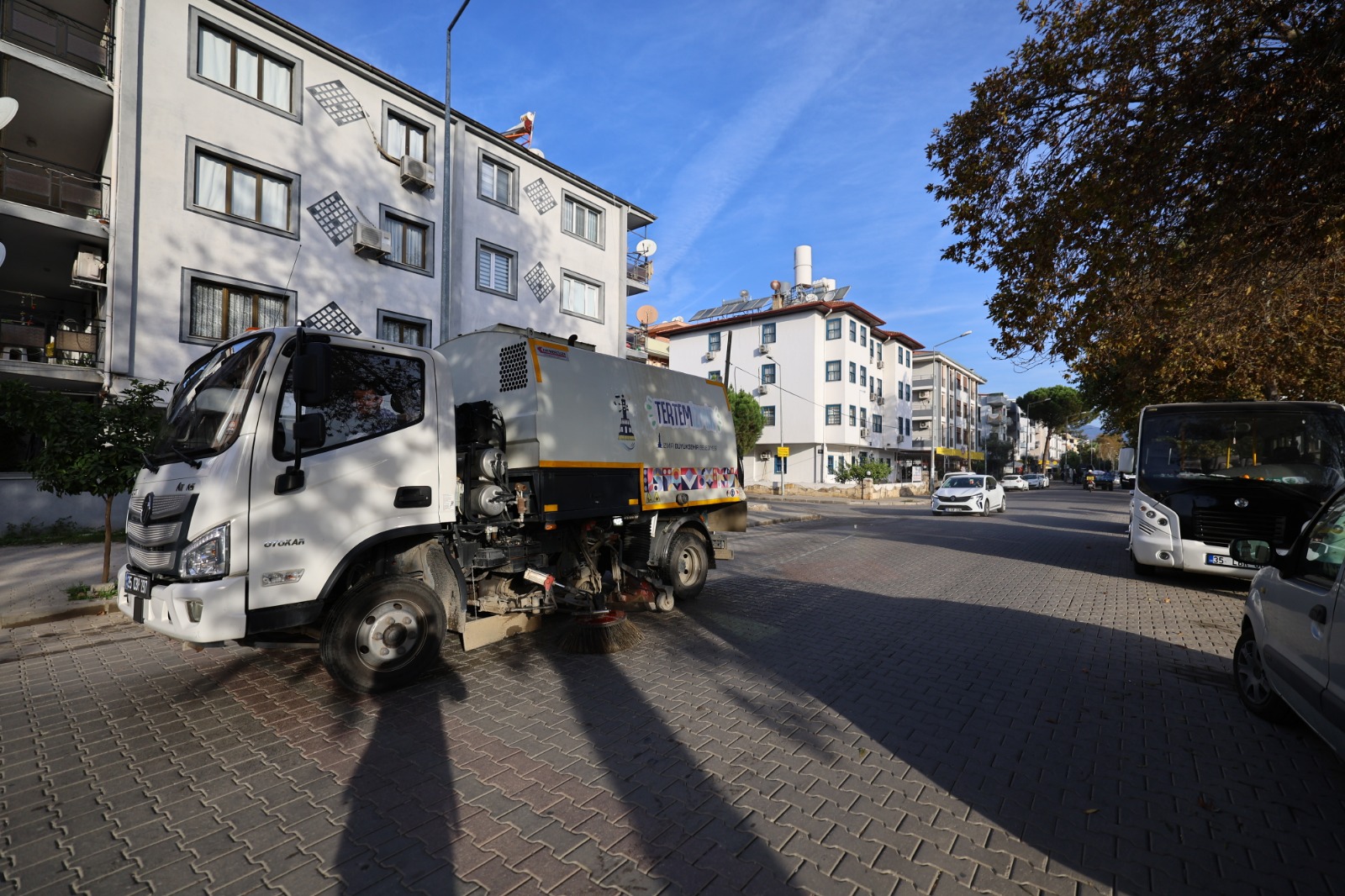 Temizlik Ekipleri Ihtiyaç Duyulan Yerde Seferber Oldu (2)