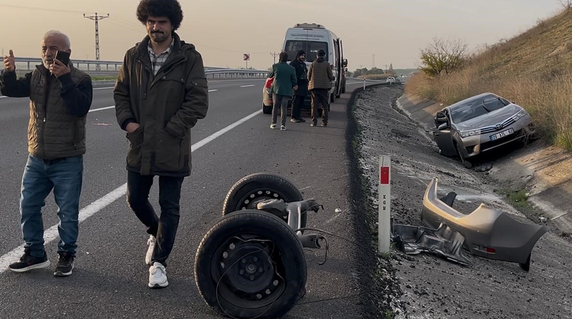 Ters Yöne Girdi, Iki Araçla Çarpıştı, 'Bu Yol Nereye Gidiyor' Sorusu Şaşırttı (1)-1