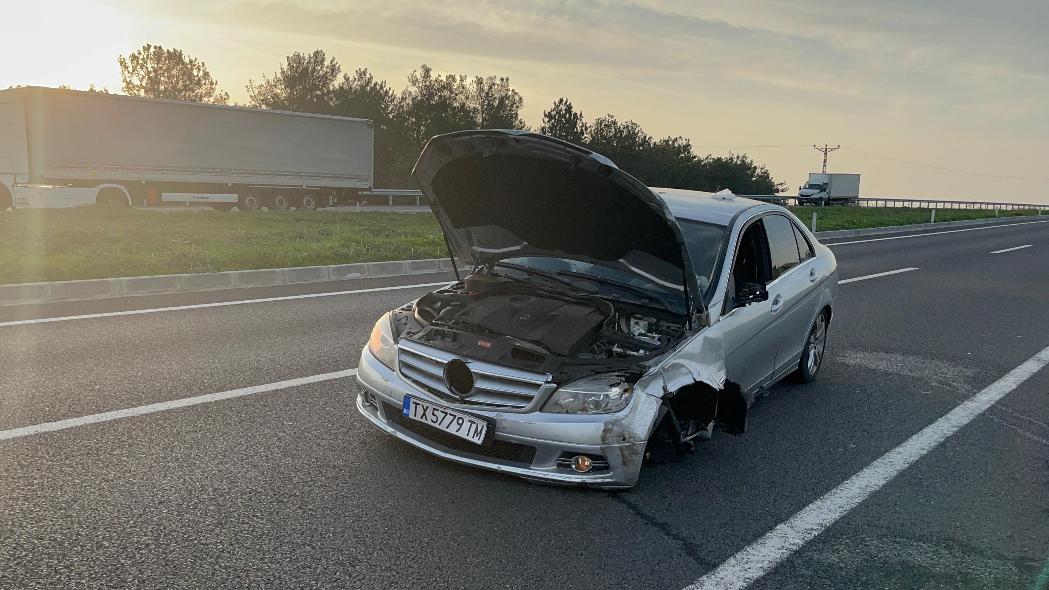 Ters Yöne Girdi, Iki Araçla Çarpıştı, 'Bu Yol Nereye Gidiyor' Sorusu Şaşırttı (3)