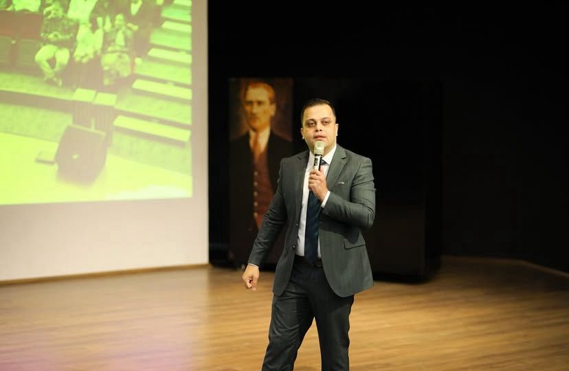 Torbalı Doğa Koleji’nde Düzenlenecek Kariyer Sohbetleri’nin Bu Yılki Konuğu Tiyatro Ve Sinema Oyuncusu Hakan Bilgin Olacak (4)