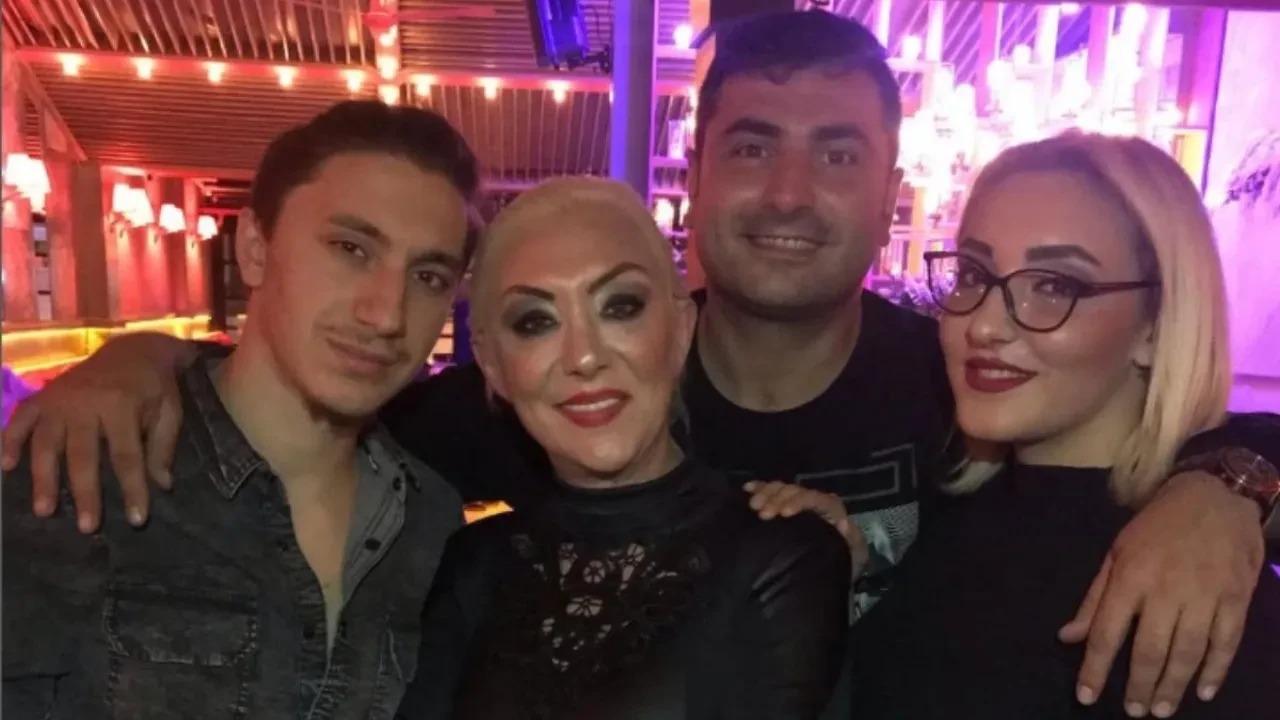 Tugyan Ulkem Gulter Tekrar Ifade