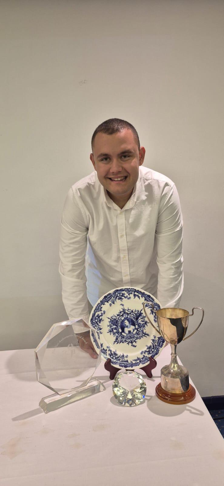 Tuna Tunca İngiltere’de Iki Ödülle Türkiye’nin Gururu Oldu (3)