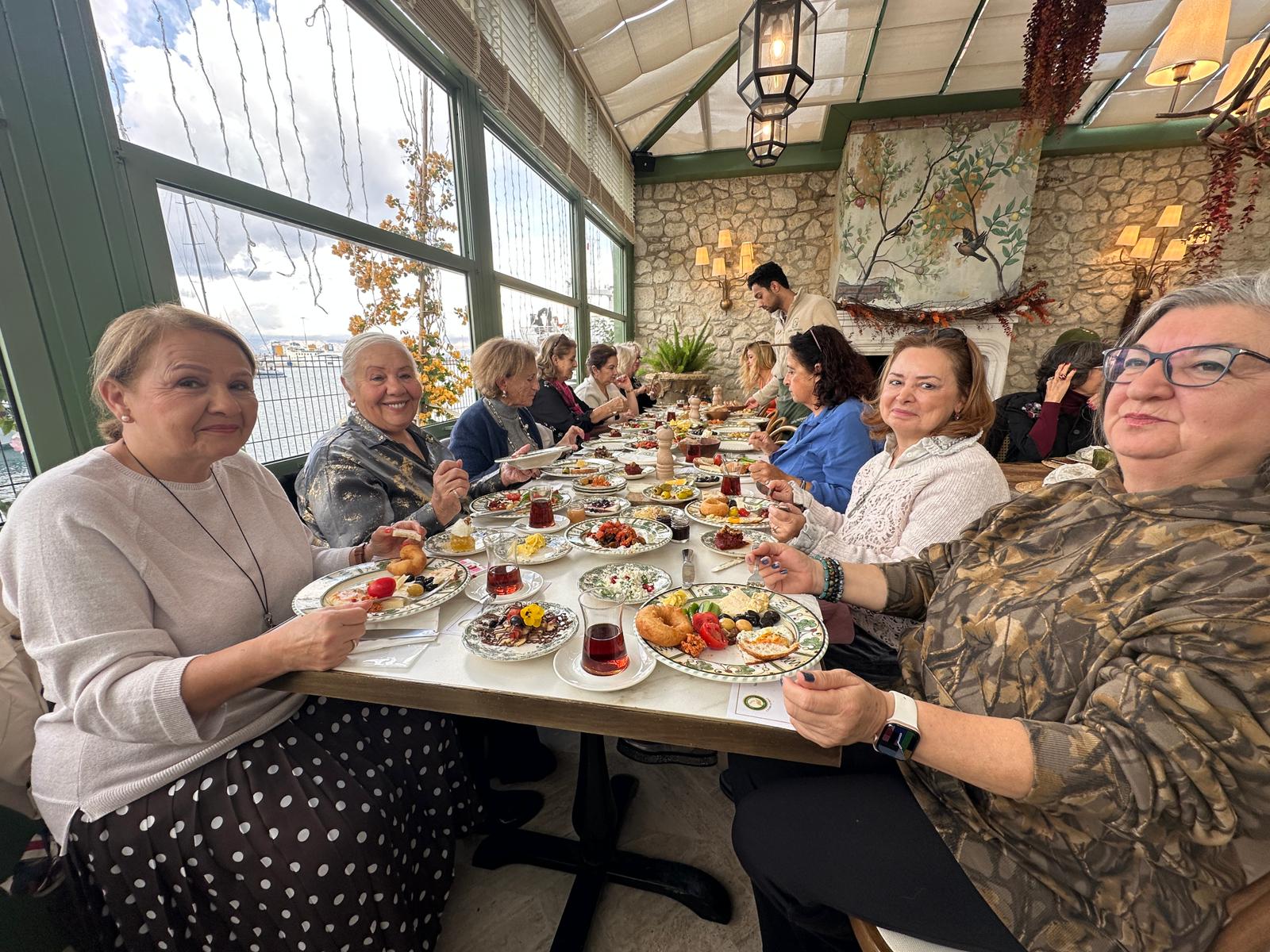 Türk Anneler Derneği Çeşme Şubesi’nden Eğitime Destek Kahvaltısı (5)