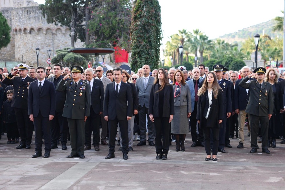 Türkiye Cumhuriyeti’nin Kurucusu Gazi Mustafa Kemal Atatürk, Ebediyete Intikalinin 87. Yılında Çeşme’de Düzenlenen Etkinliklerle Anıldı. (3)