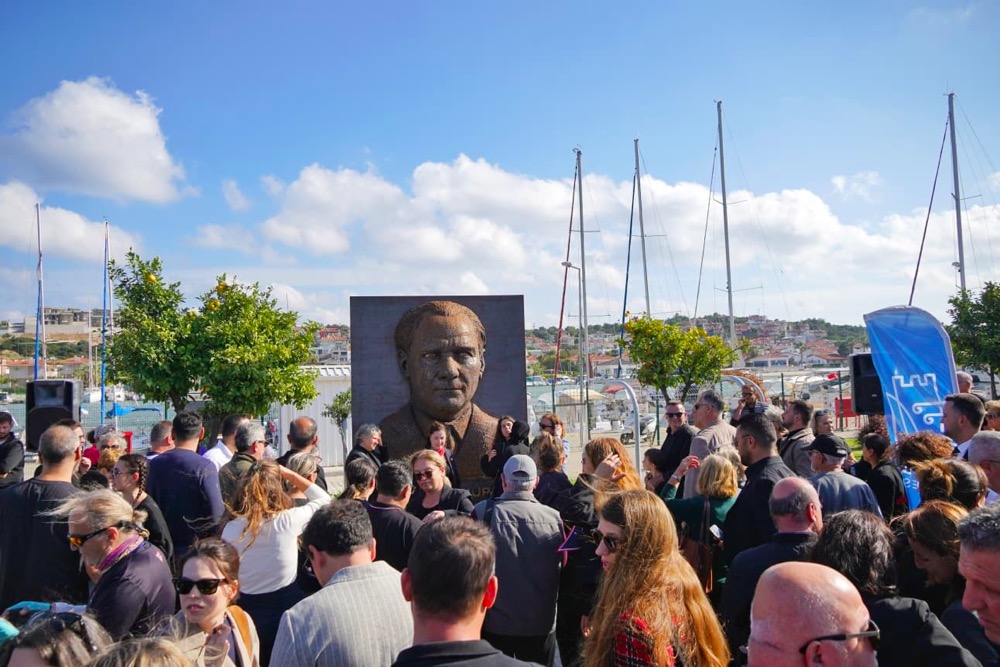 Türkiye Cumhuriyeti’nin Kurucusu Gazi Mustafa Kemal Atatürk, Ebediyete Intikalinin 87. Yılında Çeşme’de Düzenlenen Etkinliklerle Anıldı. (7)