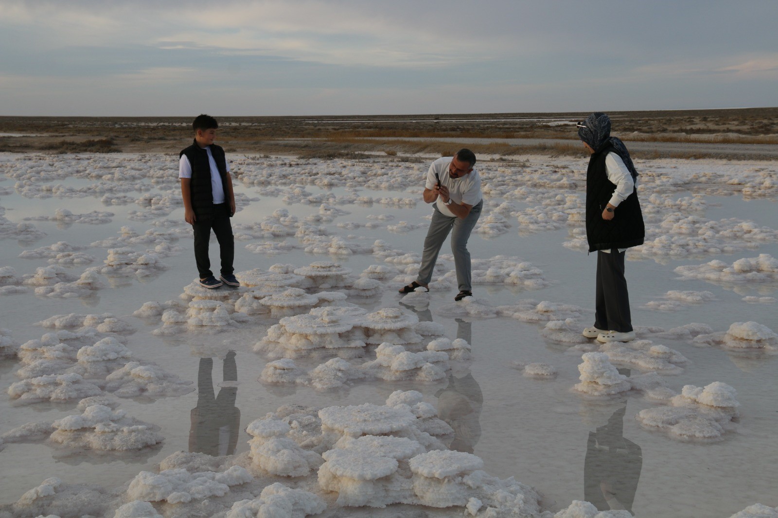 Tuz Gölü’nde Su Çekildi, Ortaya Kartpostallık Manzara Çıktı (4)