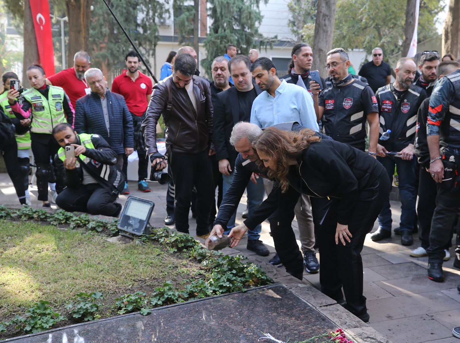 Üç Vatan Toprağı, Zübeyde Anne’nin Huzurunda Buluştu! (4)