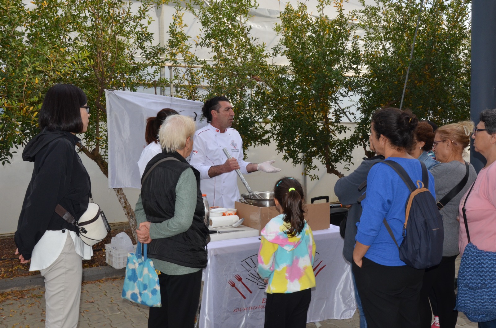 Üretici Pazarı Bereketiyle Devam Ediyor (3)